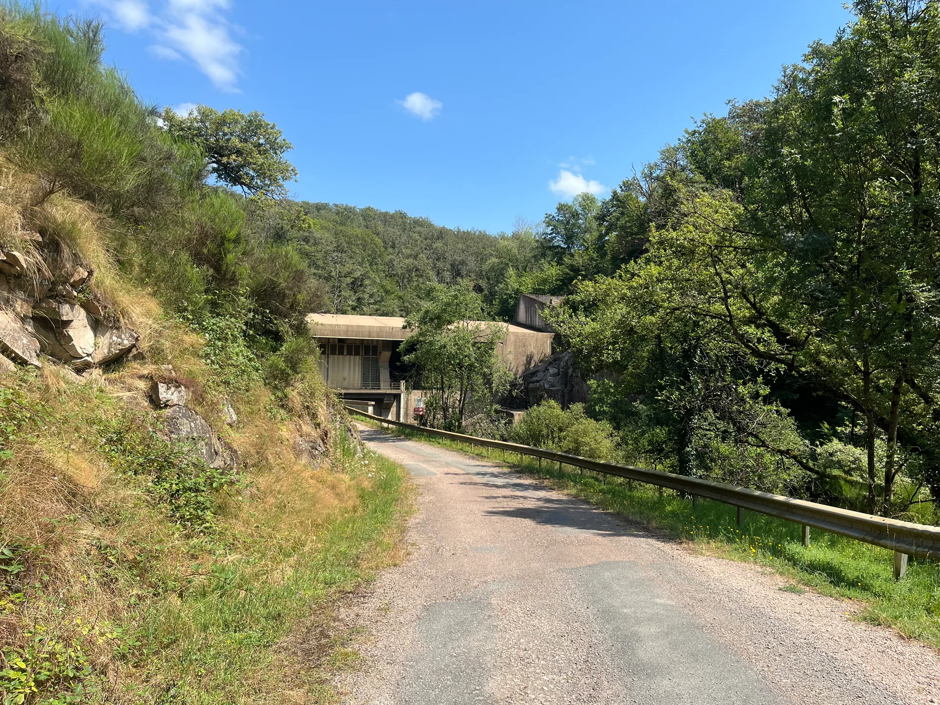 Le Bourg d'Hem à Le Bourg-d'Hem — À 2,0 km du lac