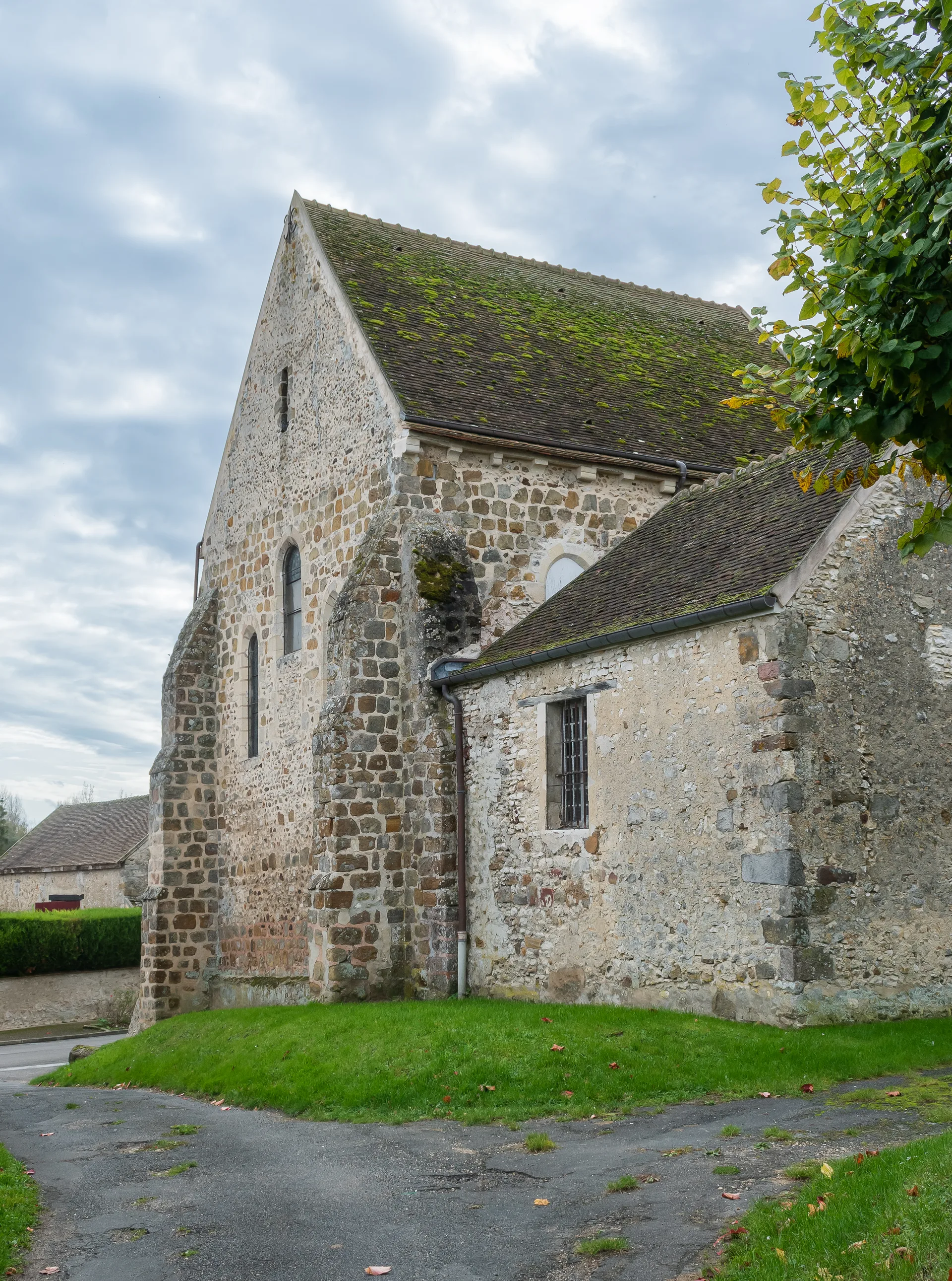 Le clos des lacs à Châtenay-sur-Seine — À 1,4 km du lac