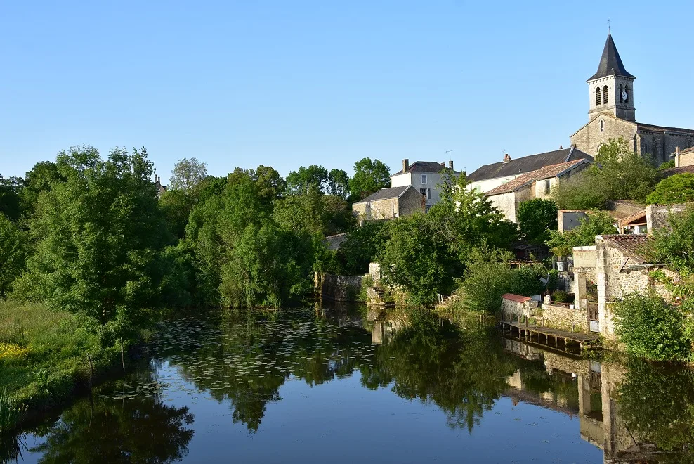 Le Grand Etang à Sanxay — À 3,0 km du lac