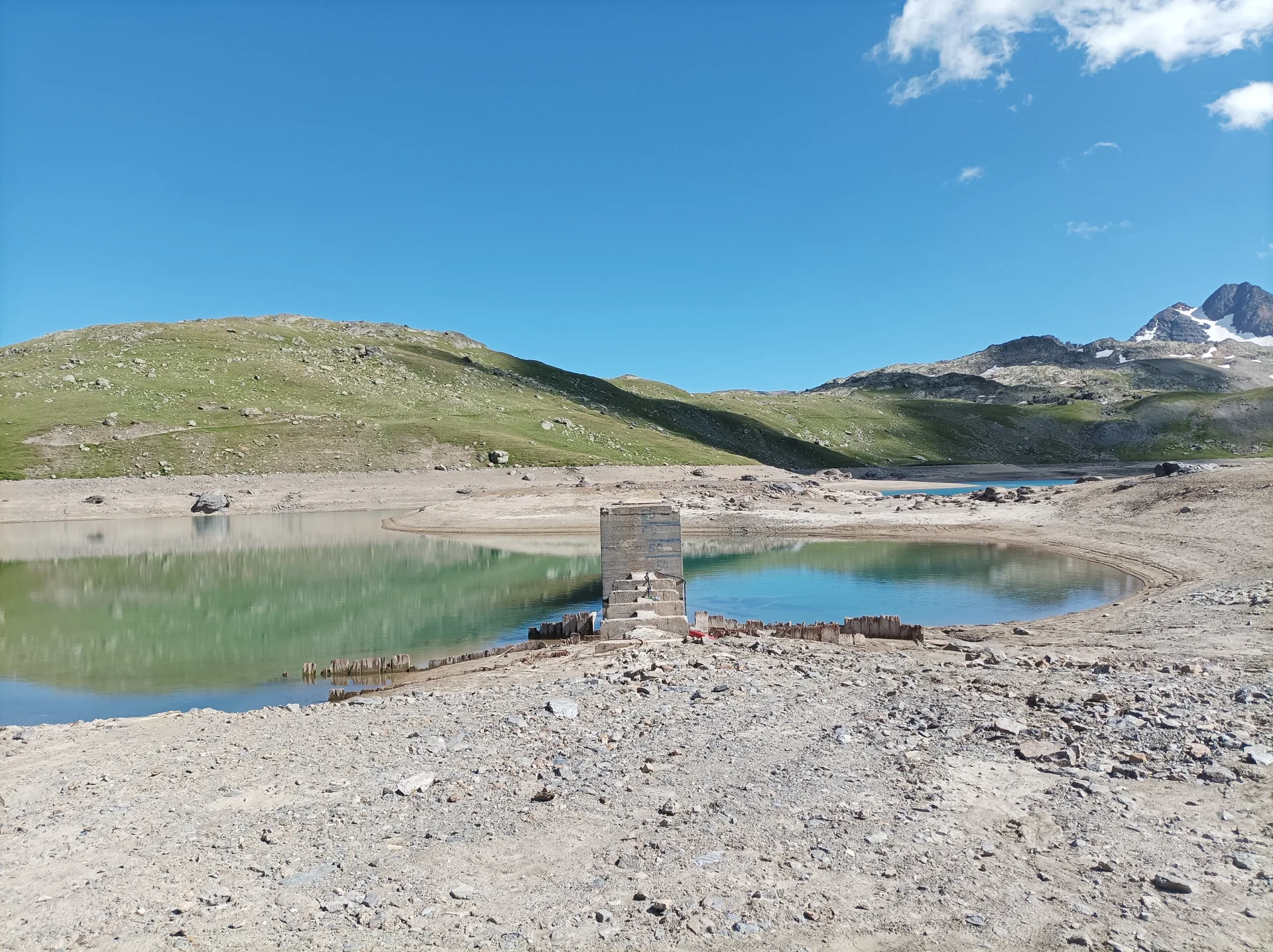 Le Grand Lac à Saint-Sorlin-d'Arves — À 757 m du lac
