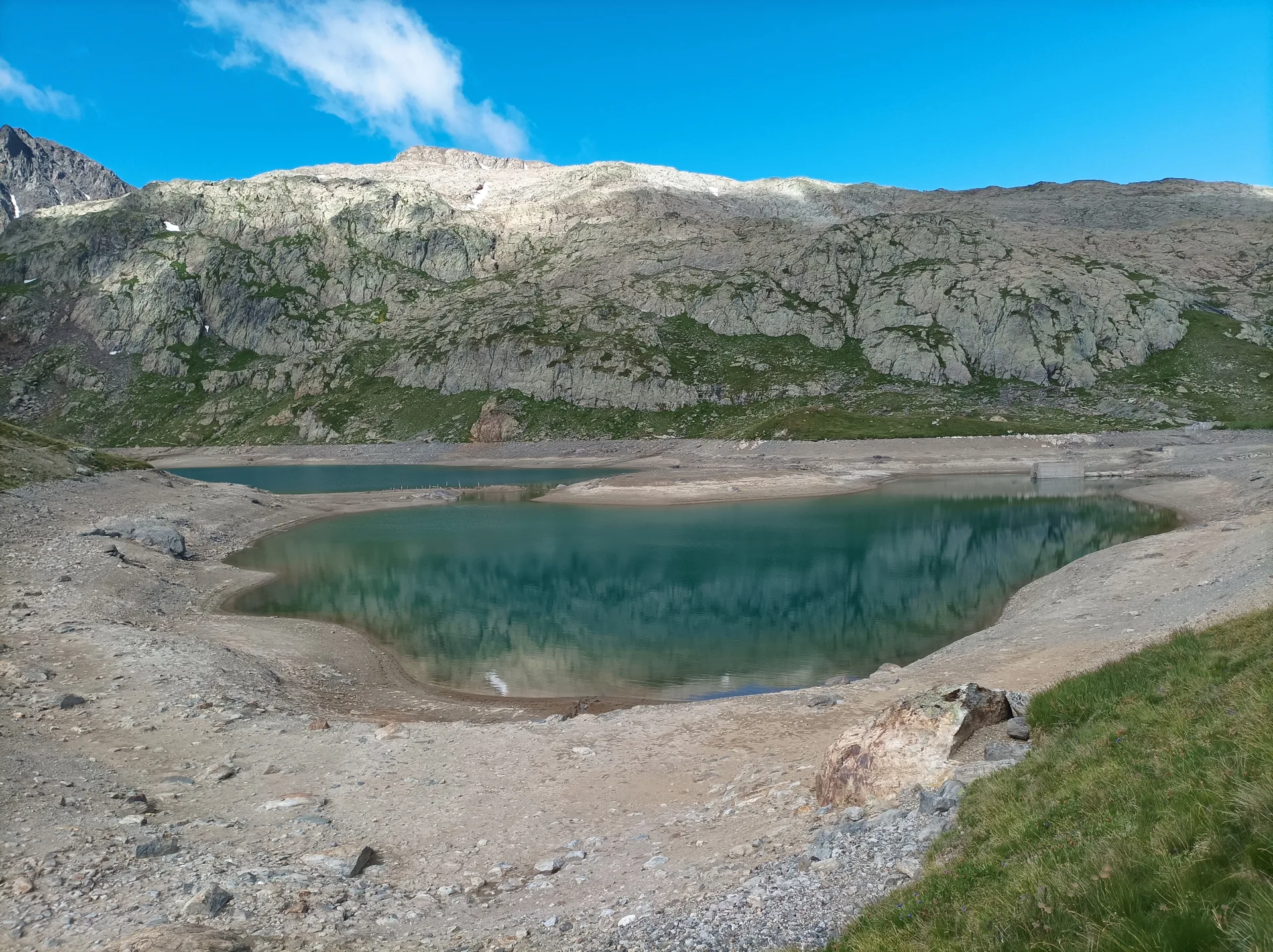 Le Grand Lac à Saint-Sorlin-d'Arves — À 876 m du lac