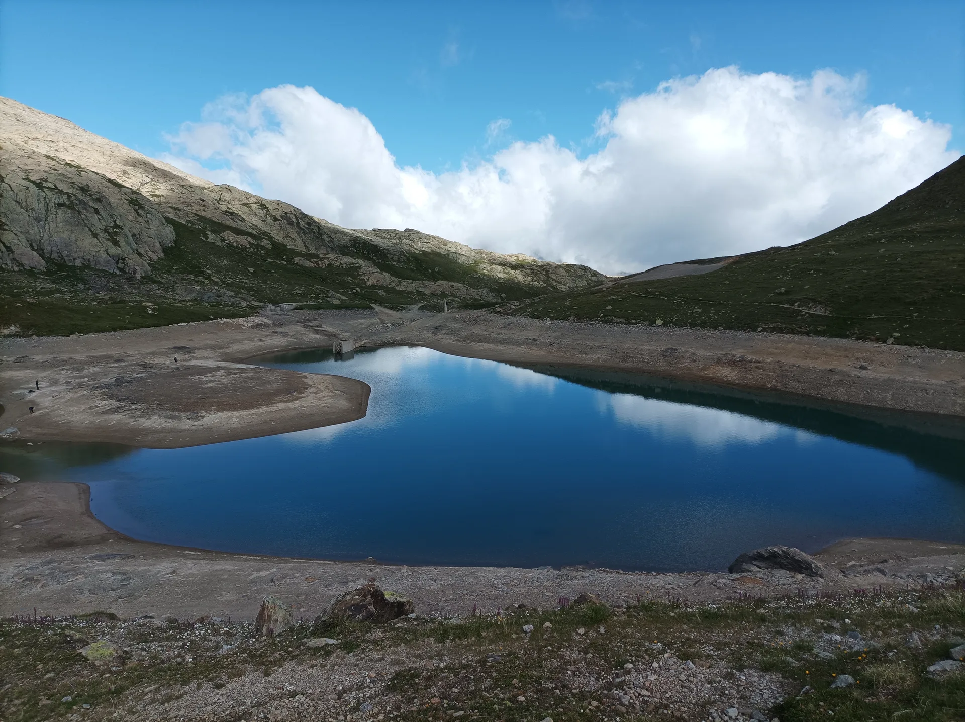 Le Grand Lac à Saint-Sorlin-d'Arves — À 955 m du lac