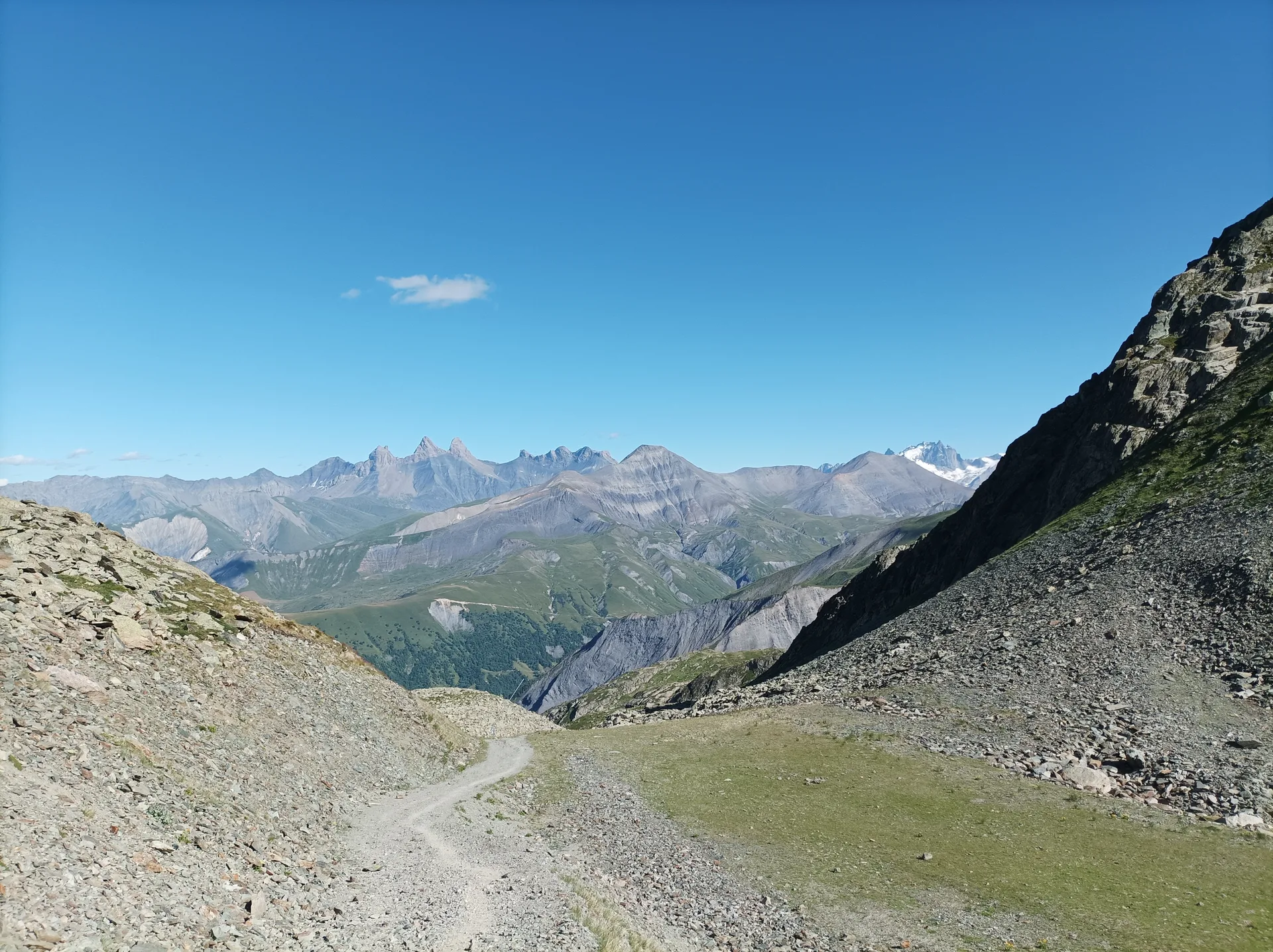 Le Grand Lac à Saint-Sorlin-d'Arves — À 488 m du lac