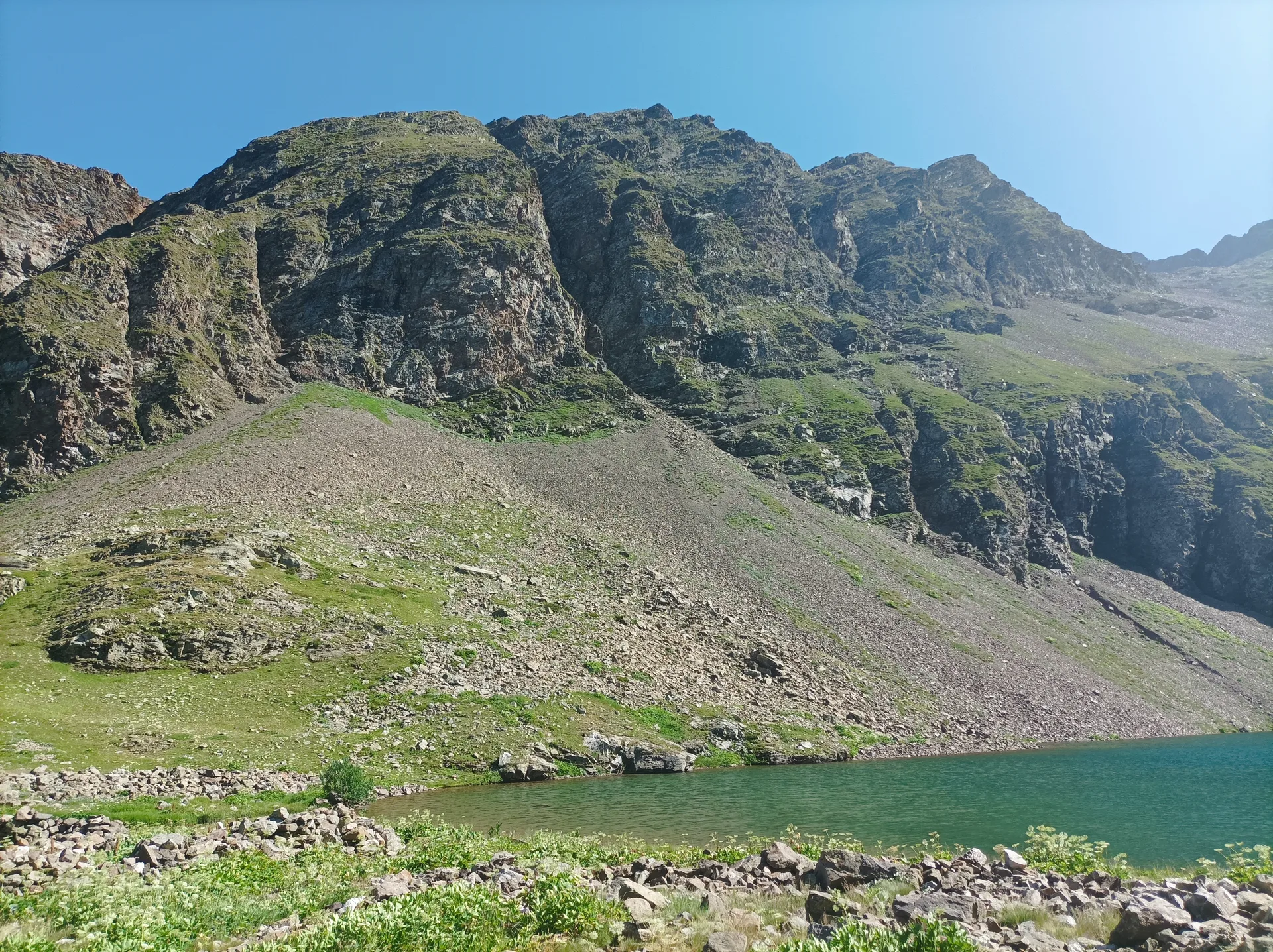 Le lac de Lauvitel à Le Bourg-d'Oisans — À 2,3 km du lac