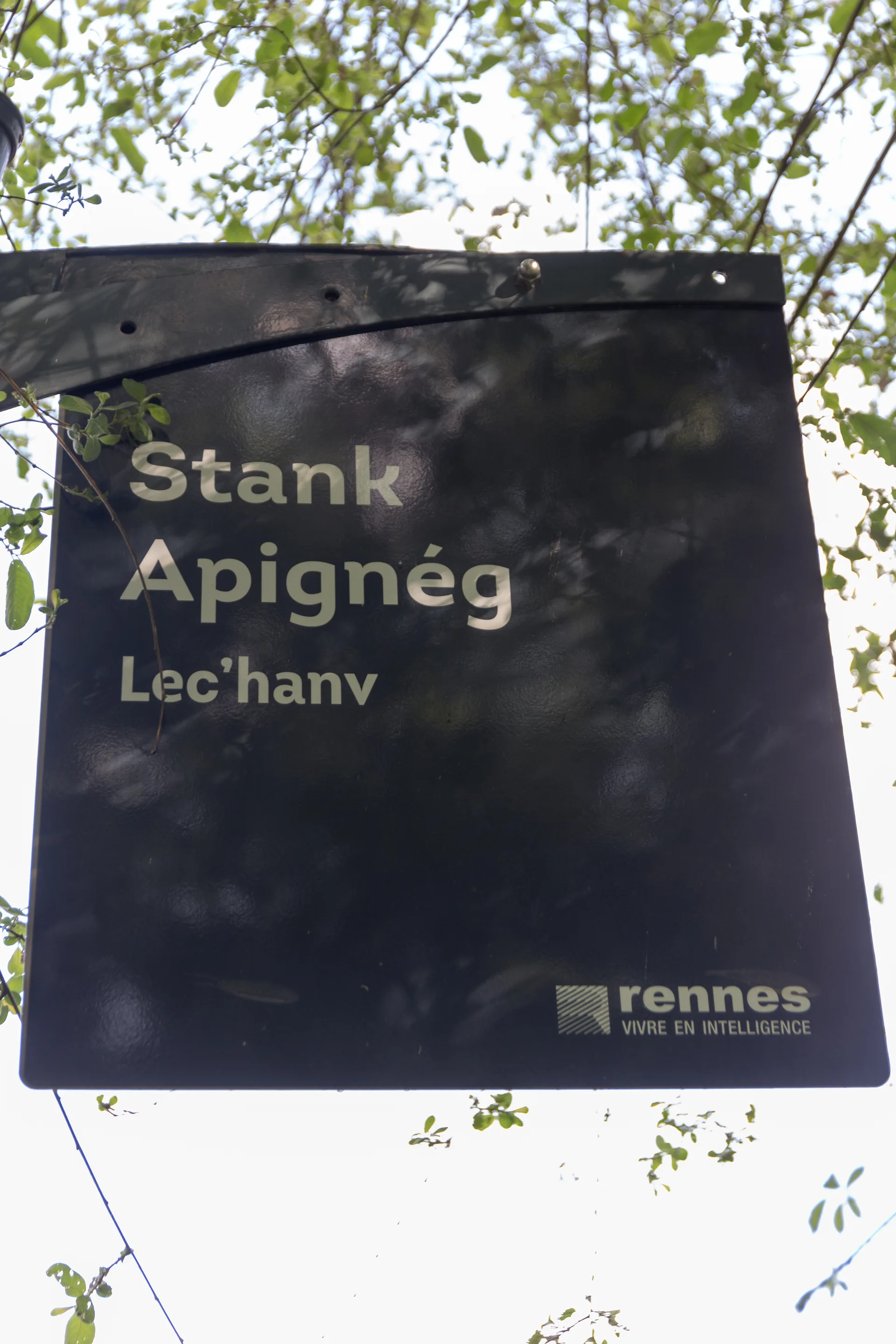Les etangs d'Apigne à Rennes — À 668 m du lac