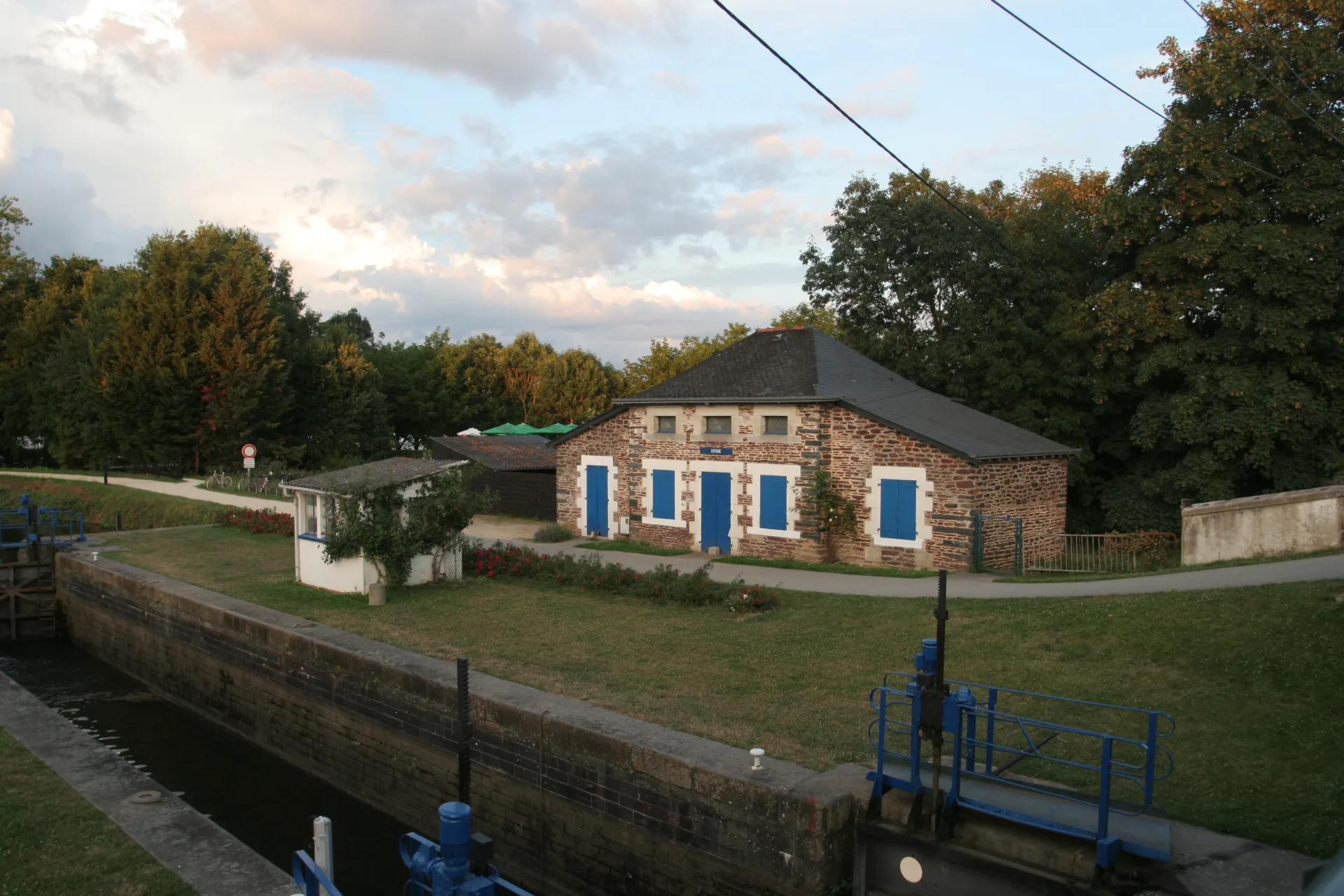 Les etangs d'Apigne à Rennes — À 456 m du lac