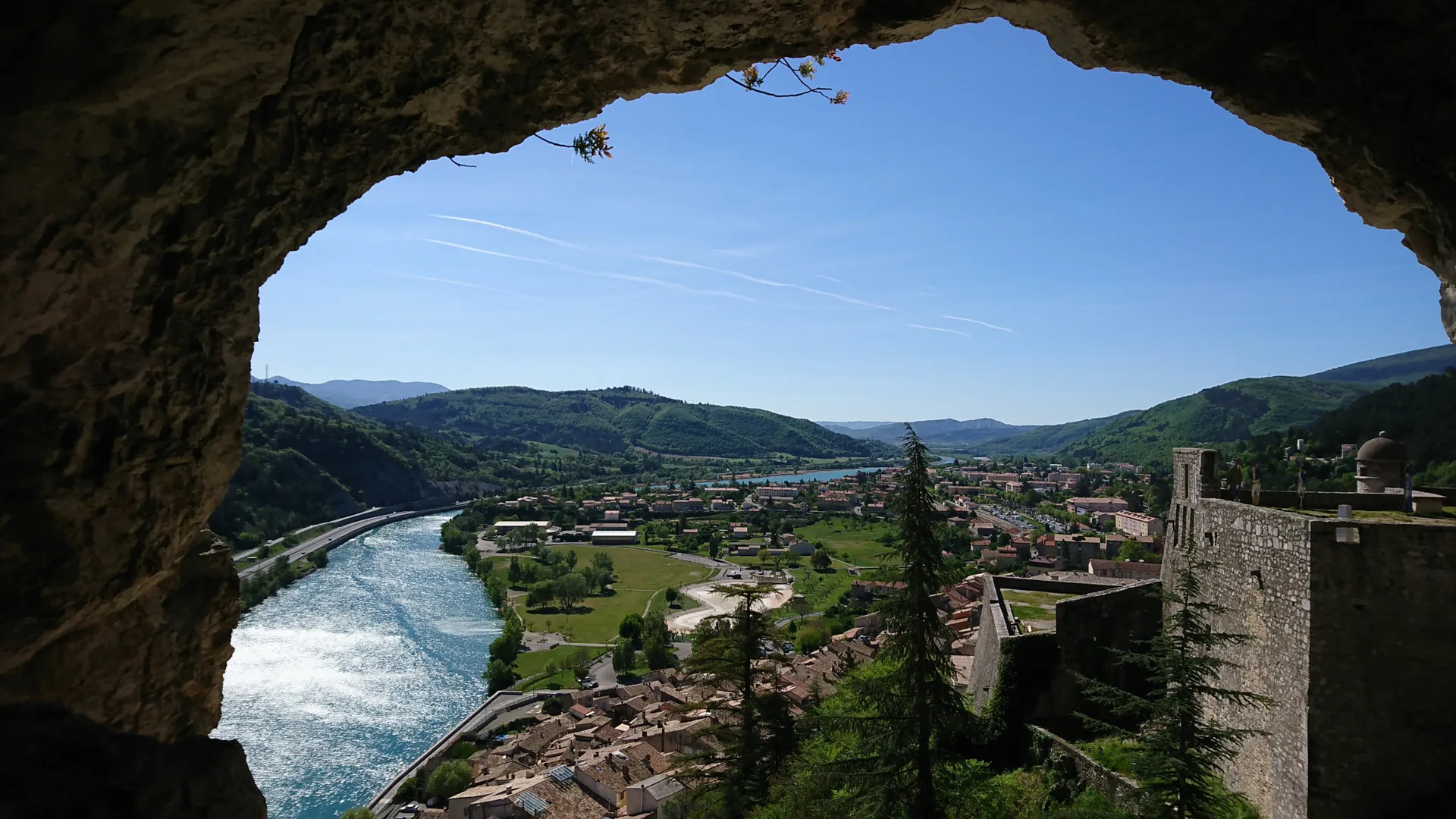 Les Marres à Sisteron — À 303 m du lac