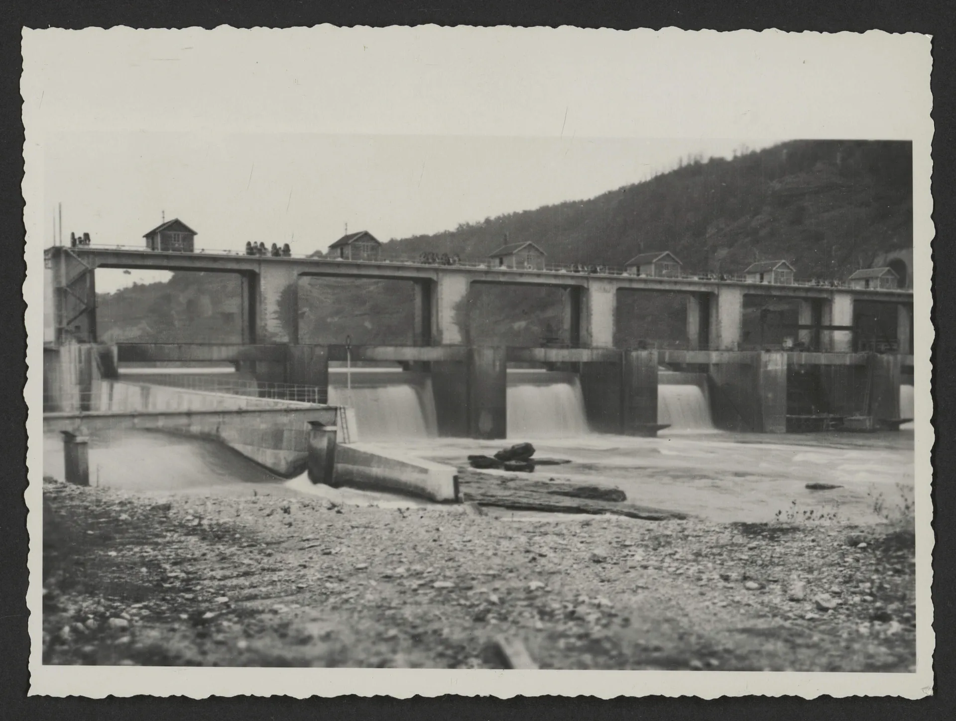 Les Sablières à Châteauneuf-sur-Isère — À 723 m du lac