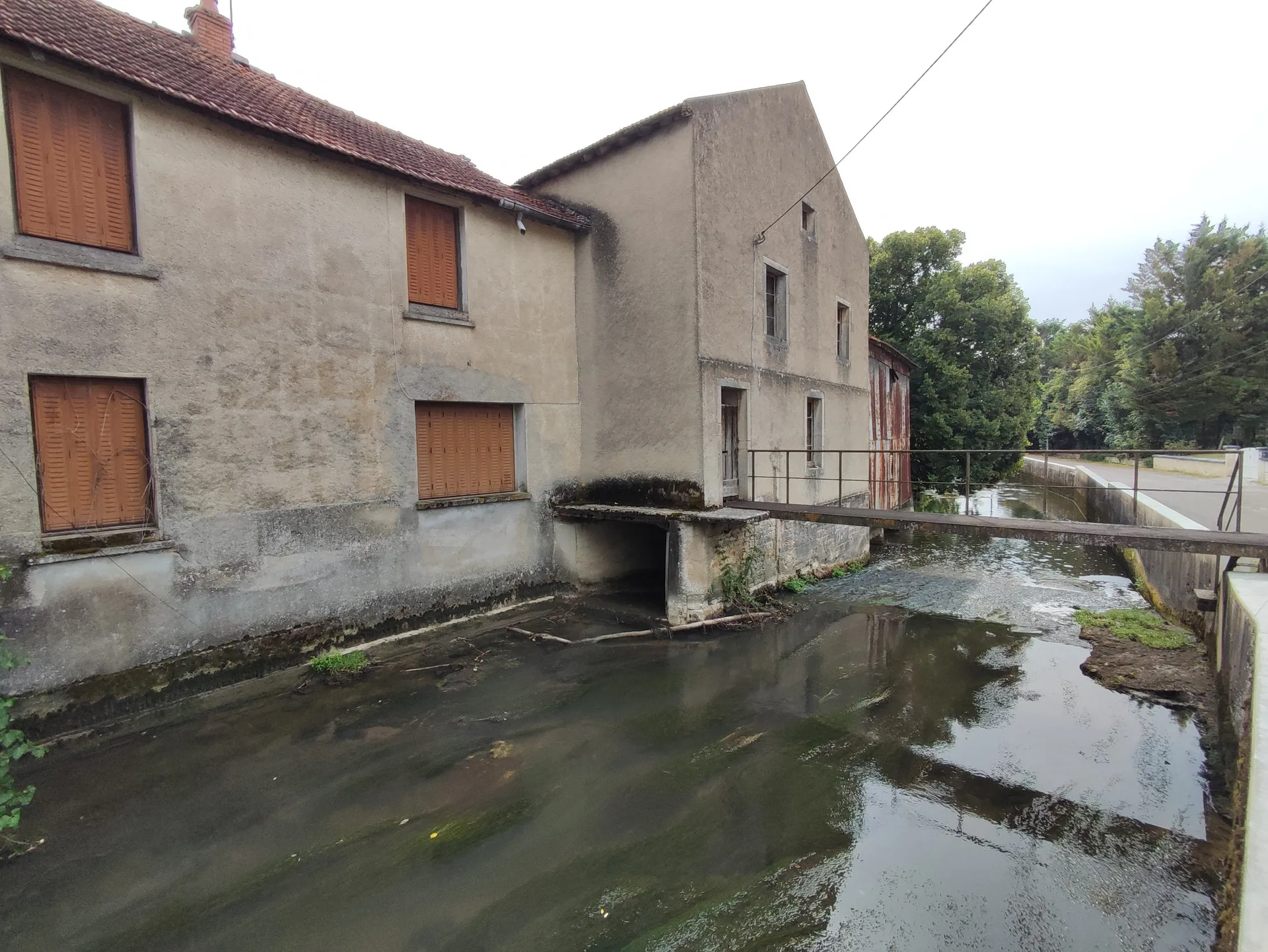 Les sablières de Bressey à Magny-sur-Tille — À 1,4 km du lac