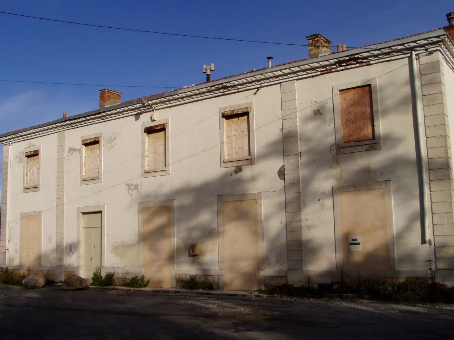 Les Vannades à Manosque — À 4,1 km du lac