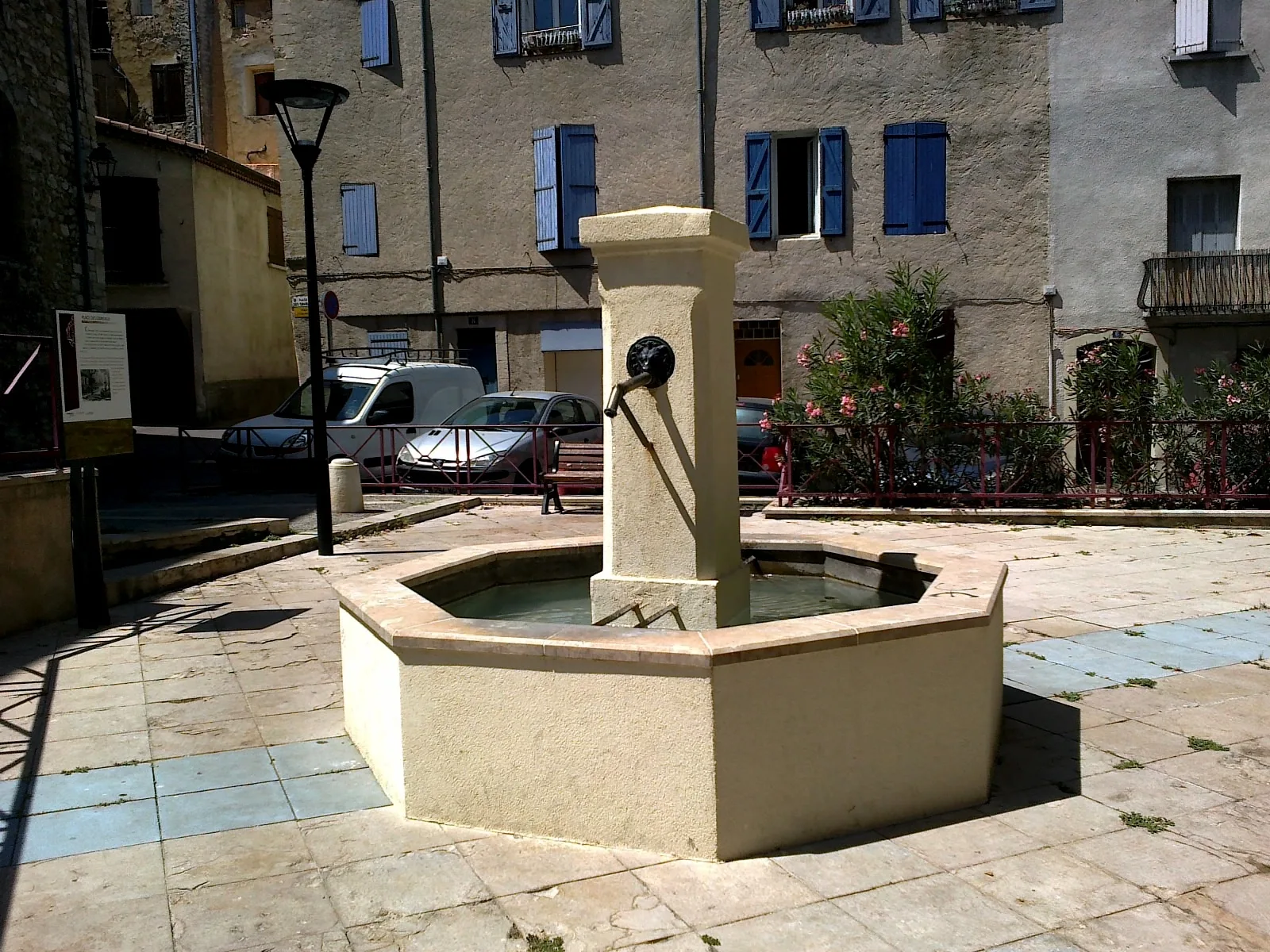 Les Vannades à Manosque — À 4,6 km du lac