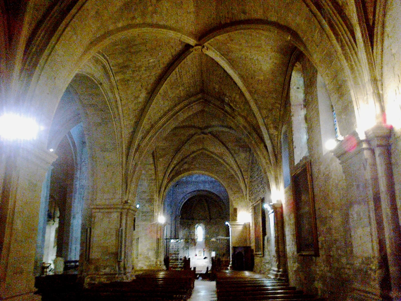 Les Vannades à Manosque — À 4,6 km du lac