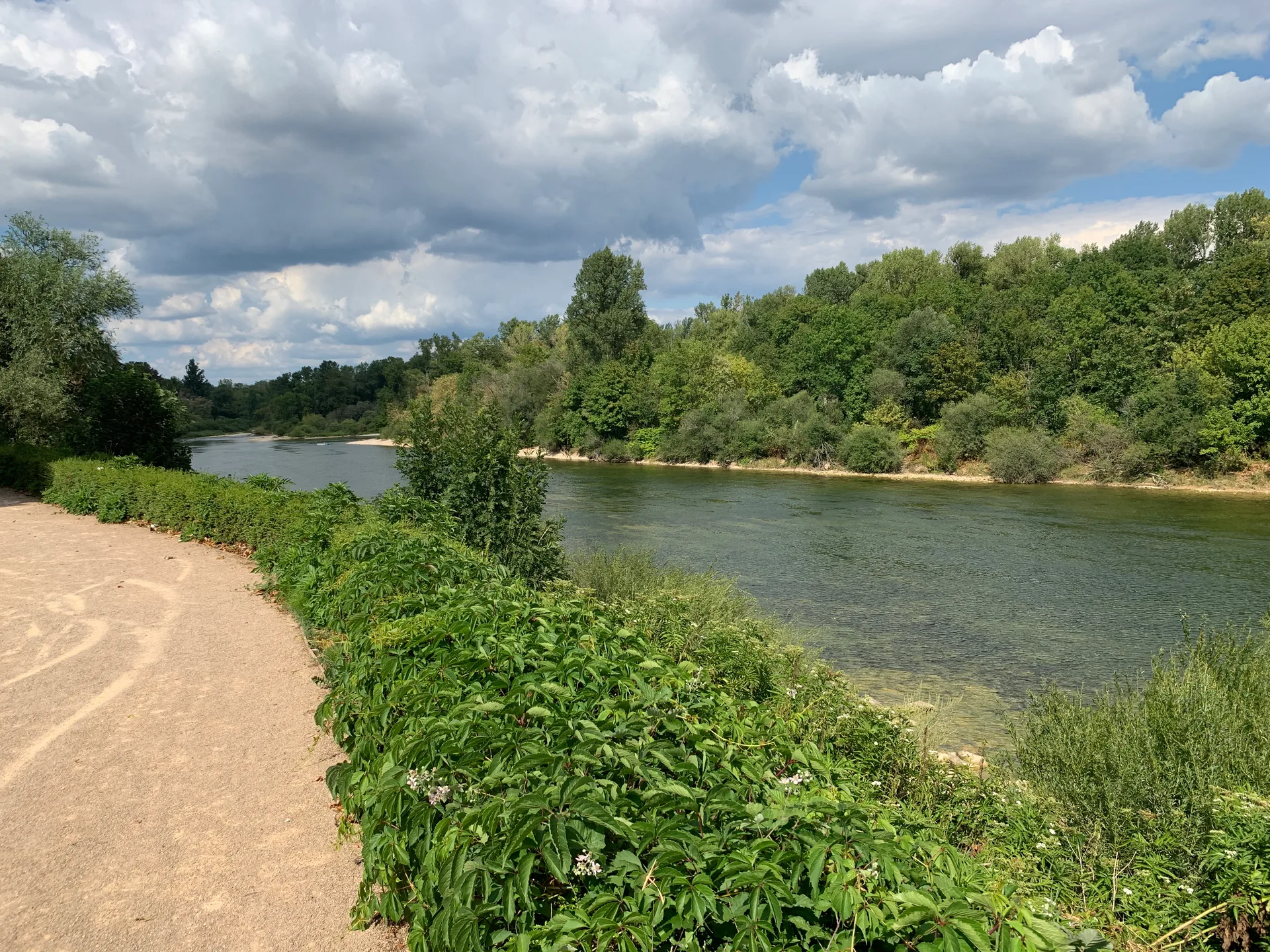 Lone Jolivet à Ambronay — À 1,8 km du lac
