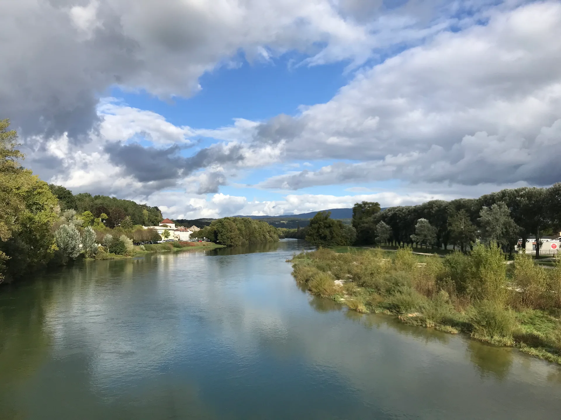 Lone Jolivet à Ambronay — À 1,5 km du lac