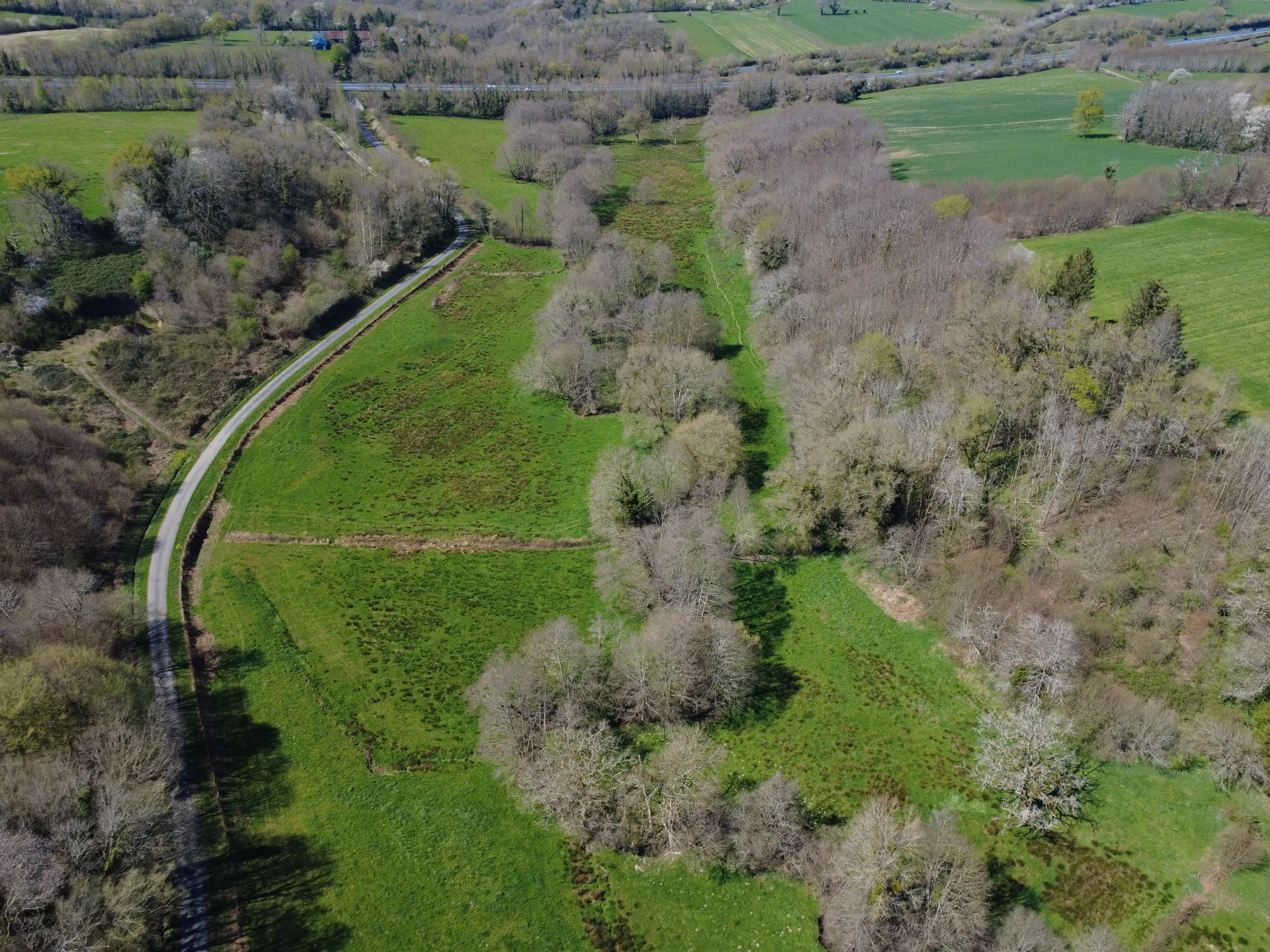 Mouhet l'Aumône à Mouhet — À 2,4 km du lac