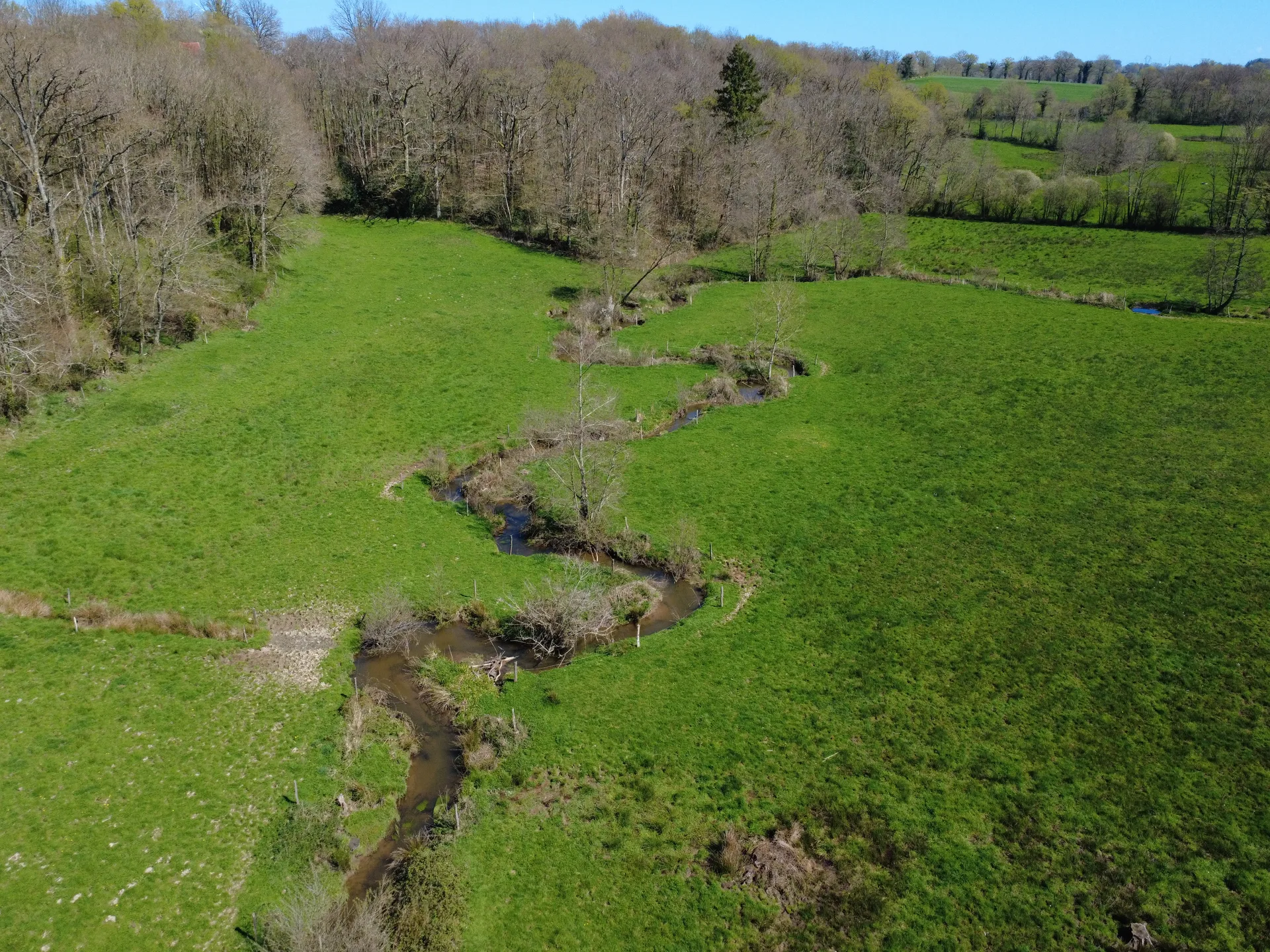 Mouhet l'Aumône à Mouhet — À 2,3 km du lac
