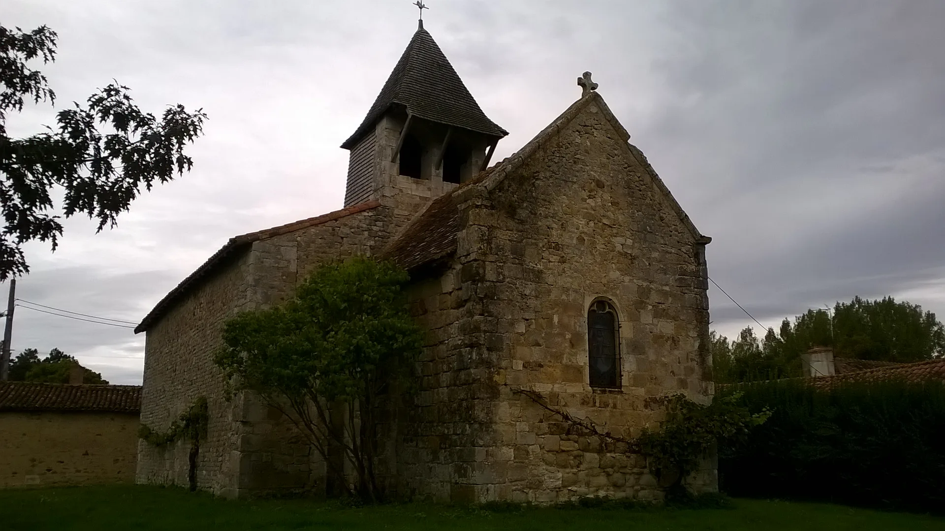 ng Maxime à Montmorillon — À 3,0 km du lac