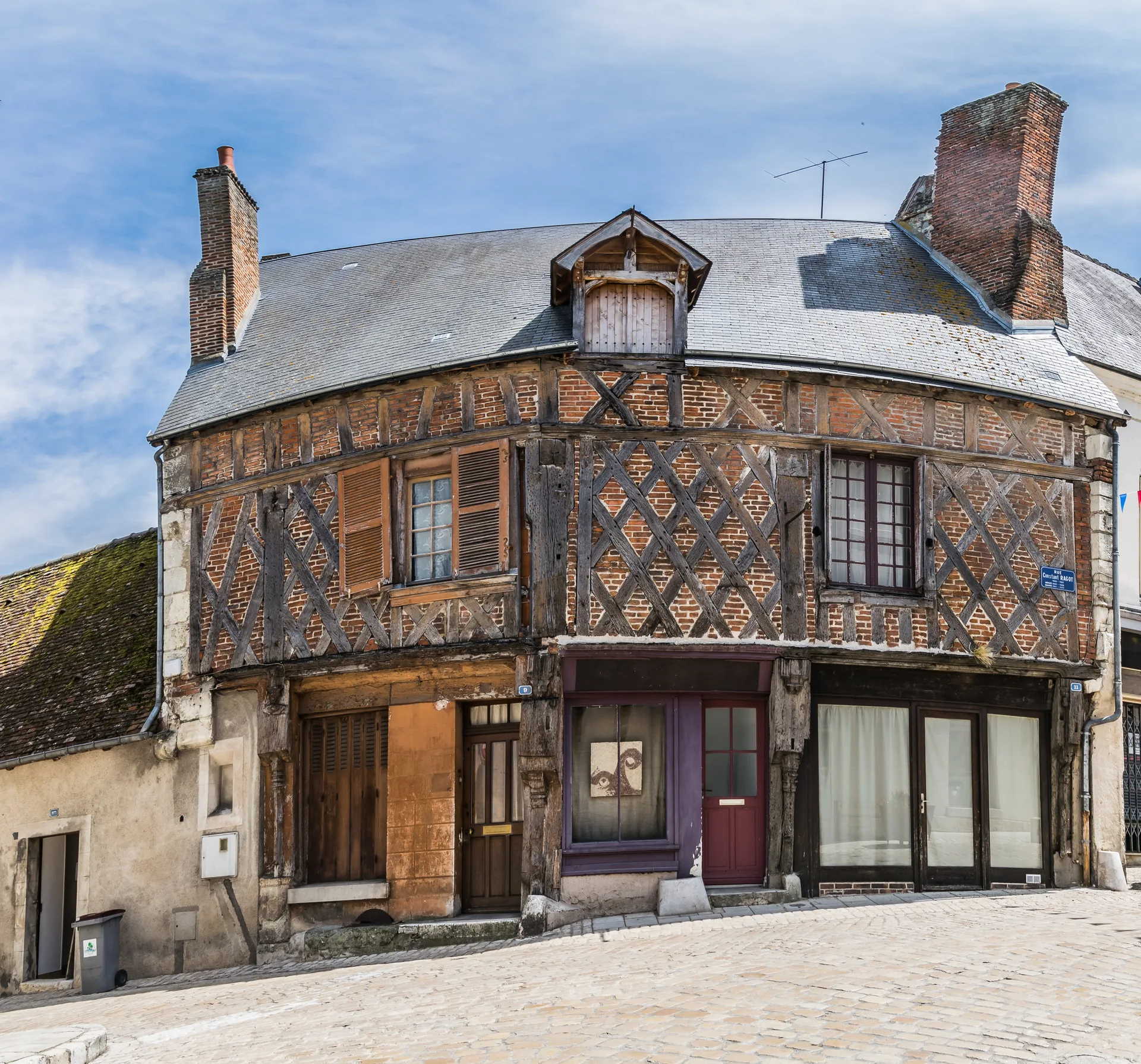 Noyers sur Cher à Noyers-sur-Cher — À 1,1 km du lac