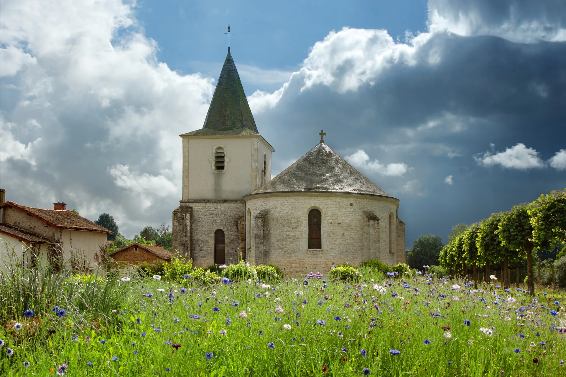 petits pres (Terrain de Jaccky) à Saint-Georges-lès-Baillargeaux — À 1,2 km du lac