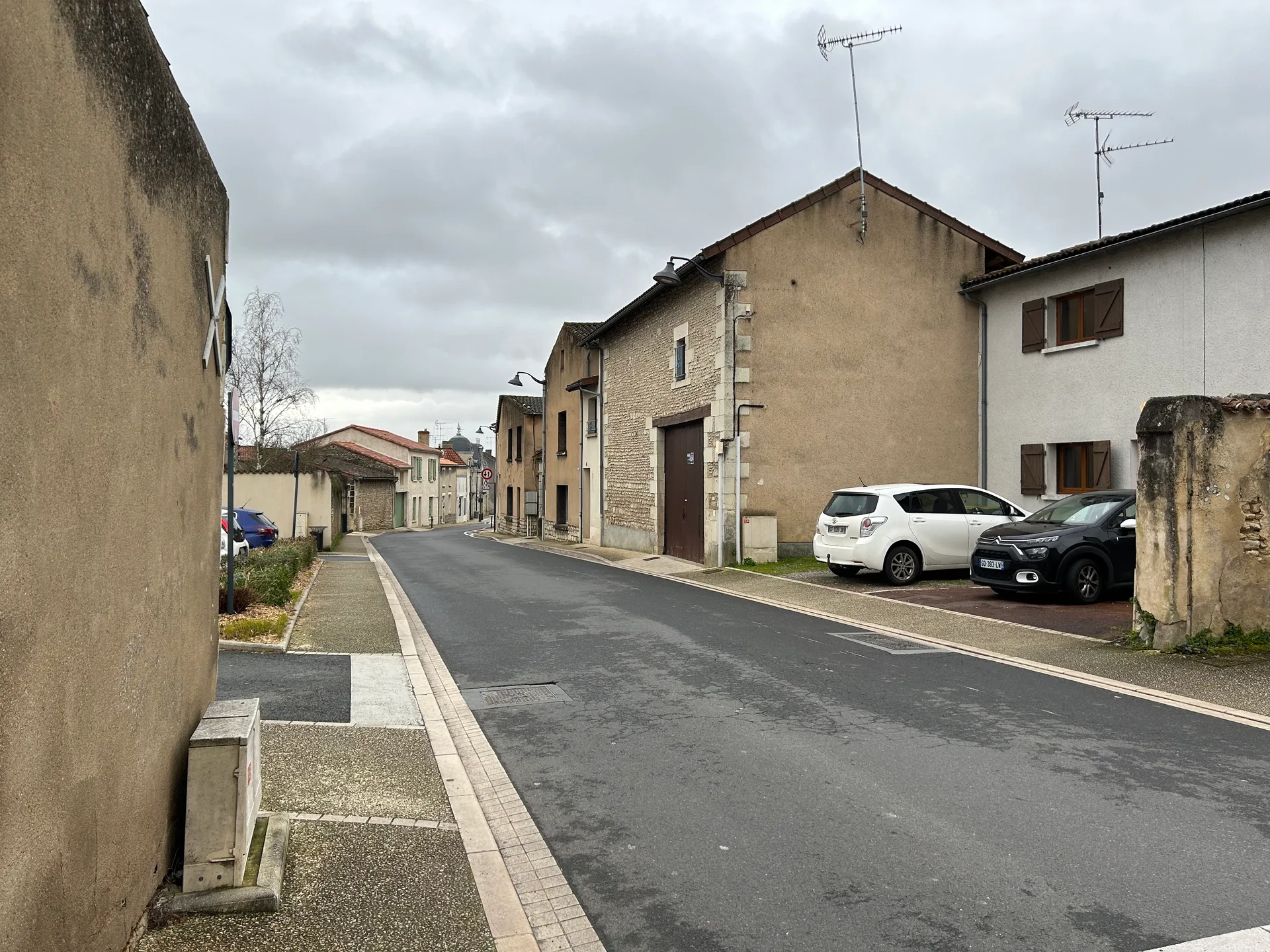 petits pres (Terrain de Jaccky) à Saint-Georges-lès-Baillargeaux — À 1,3 km du lac