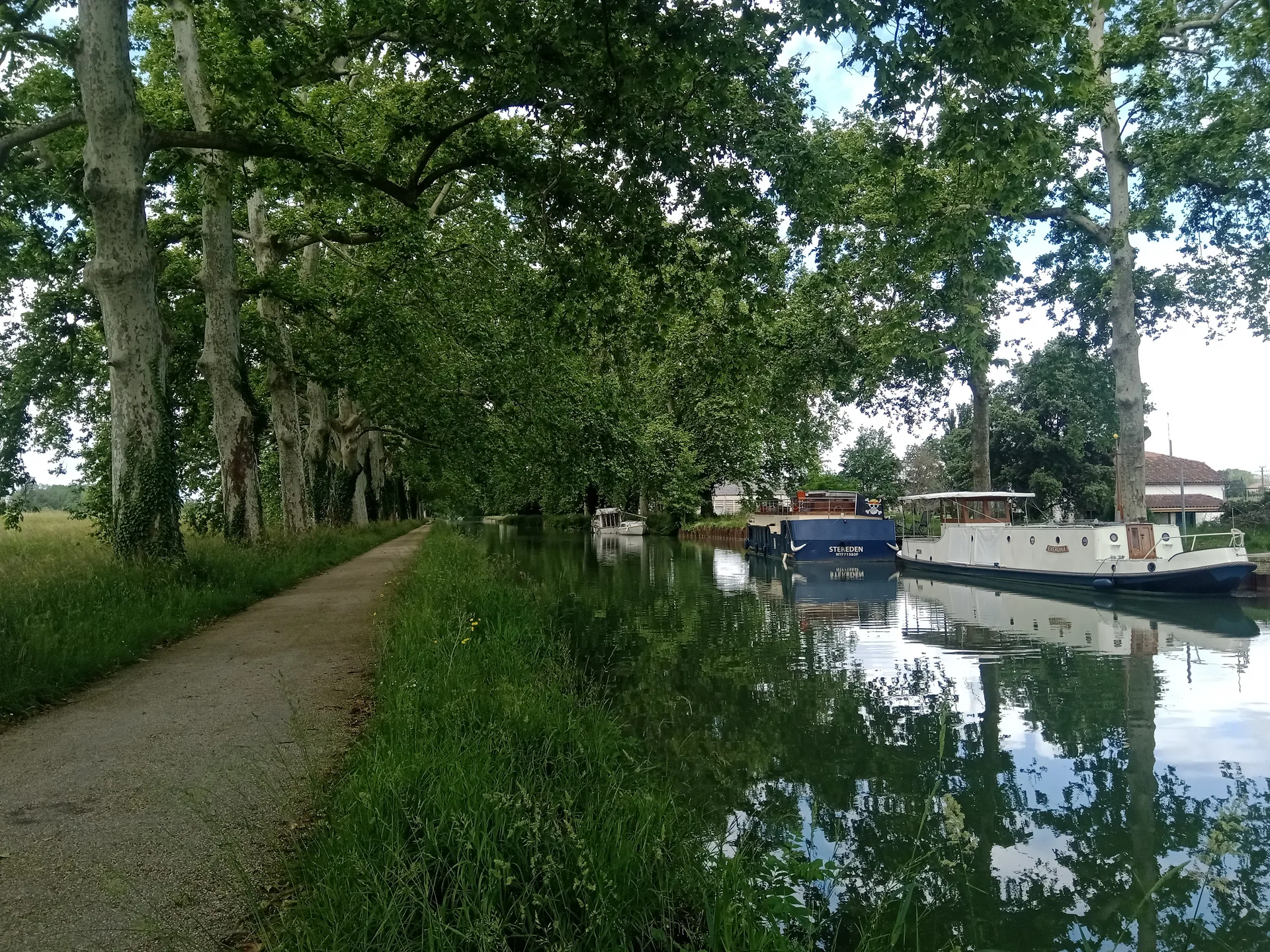 Plan d'eau confluent Tarn et Garonne à Malause — À 1,2 km du lac