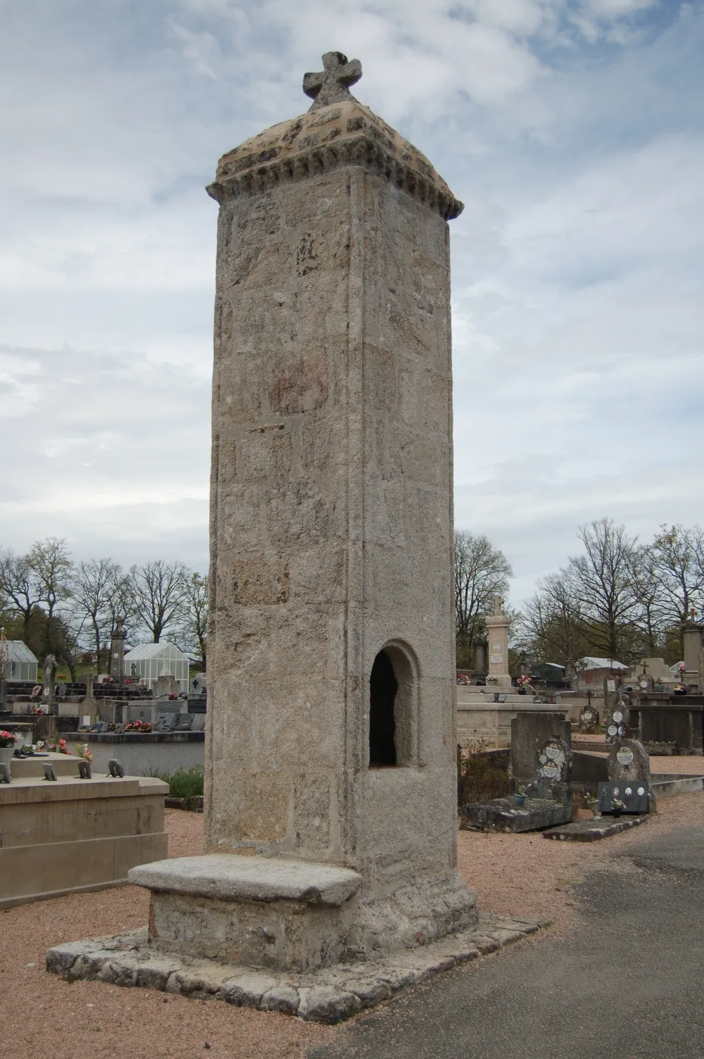 Plan d'eau d'Oradour à Oradour-sur-Glane — À 1,6 km du lac