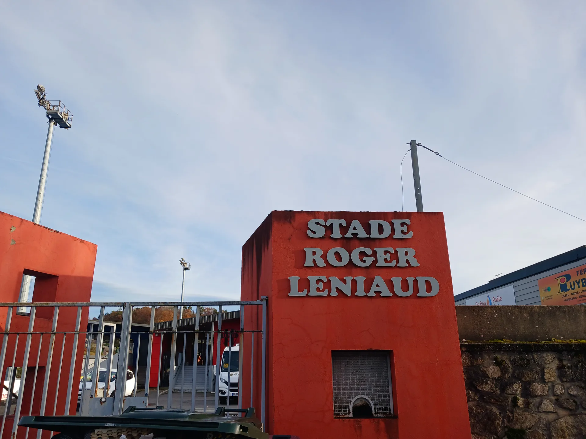 plan d'eau d'Ussel à Ussel — À 2,7 km du lac