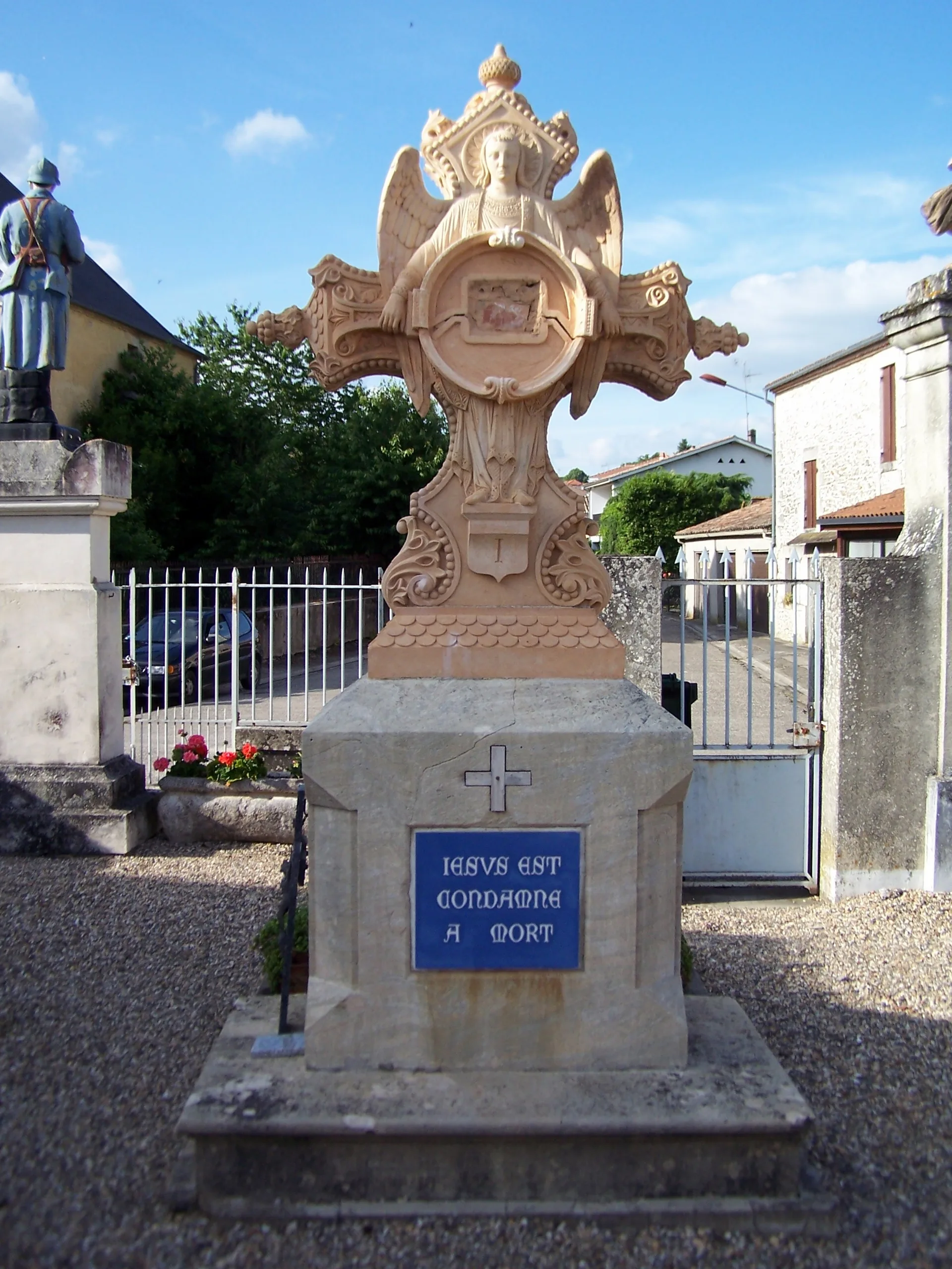 Plan d'eau de Beaupuy à Sainte-Bazeille — À 1,8 km du lac