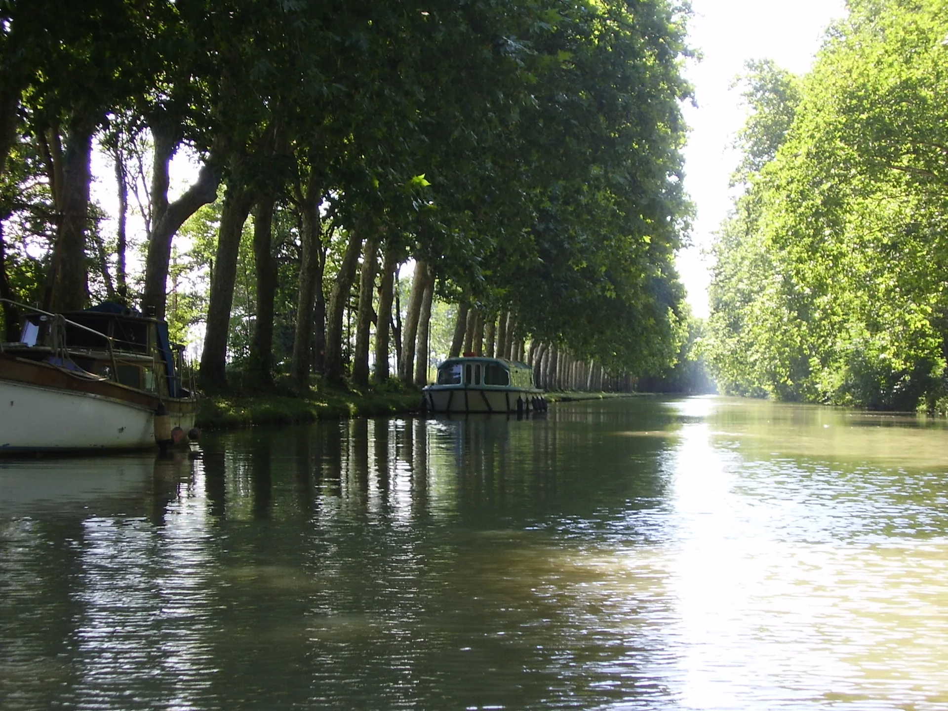 Plan d'eau de Bram à Bram — À 1,2 km du lac