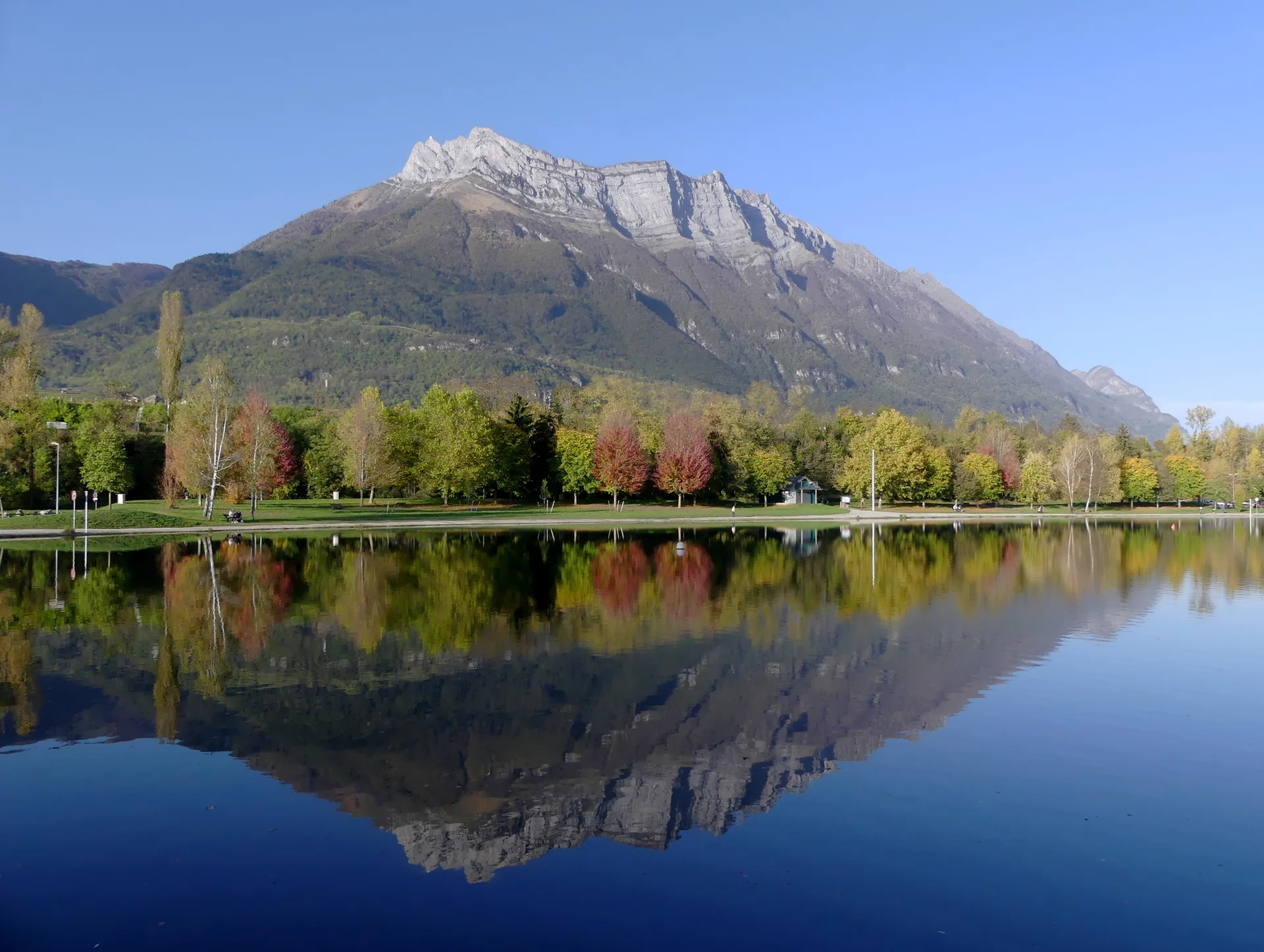 Plan d'eau de Carrouge à Saint-Pierre-d'Albigny — À 247 m du lac