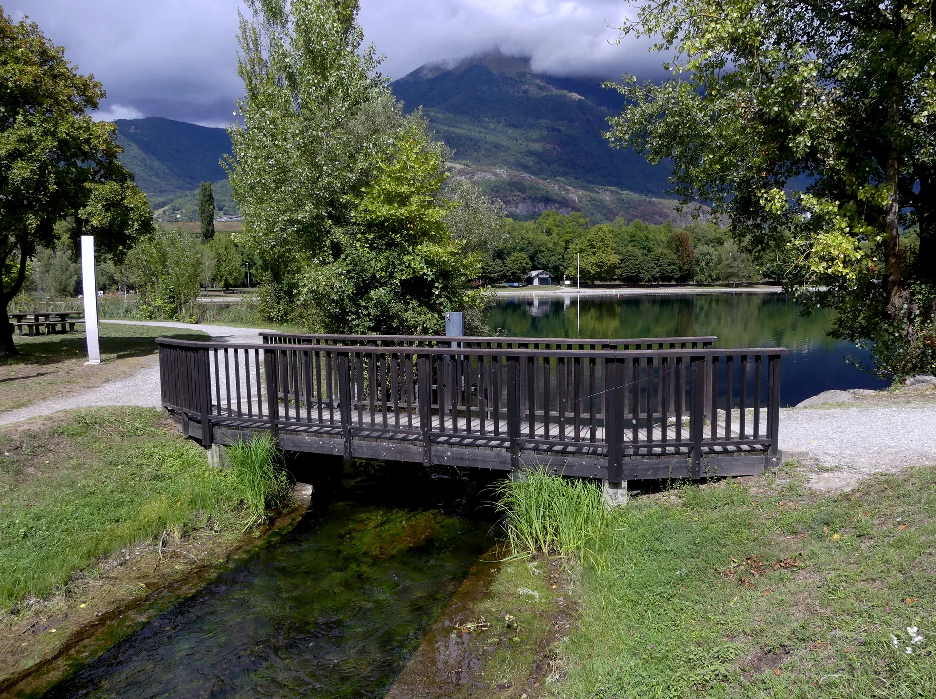 Plan d'eau de Carrouge à Saint-Pierre-d'Albigny — À 257 m du lac