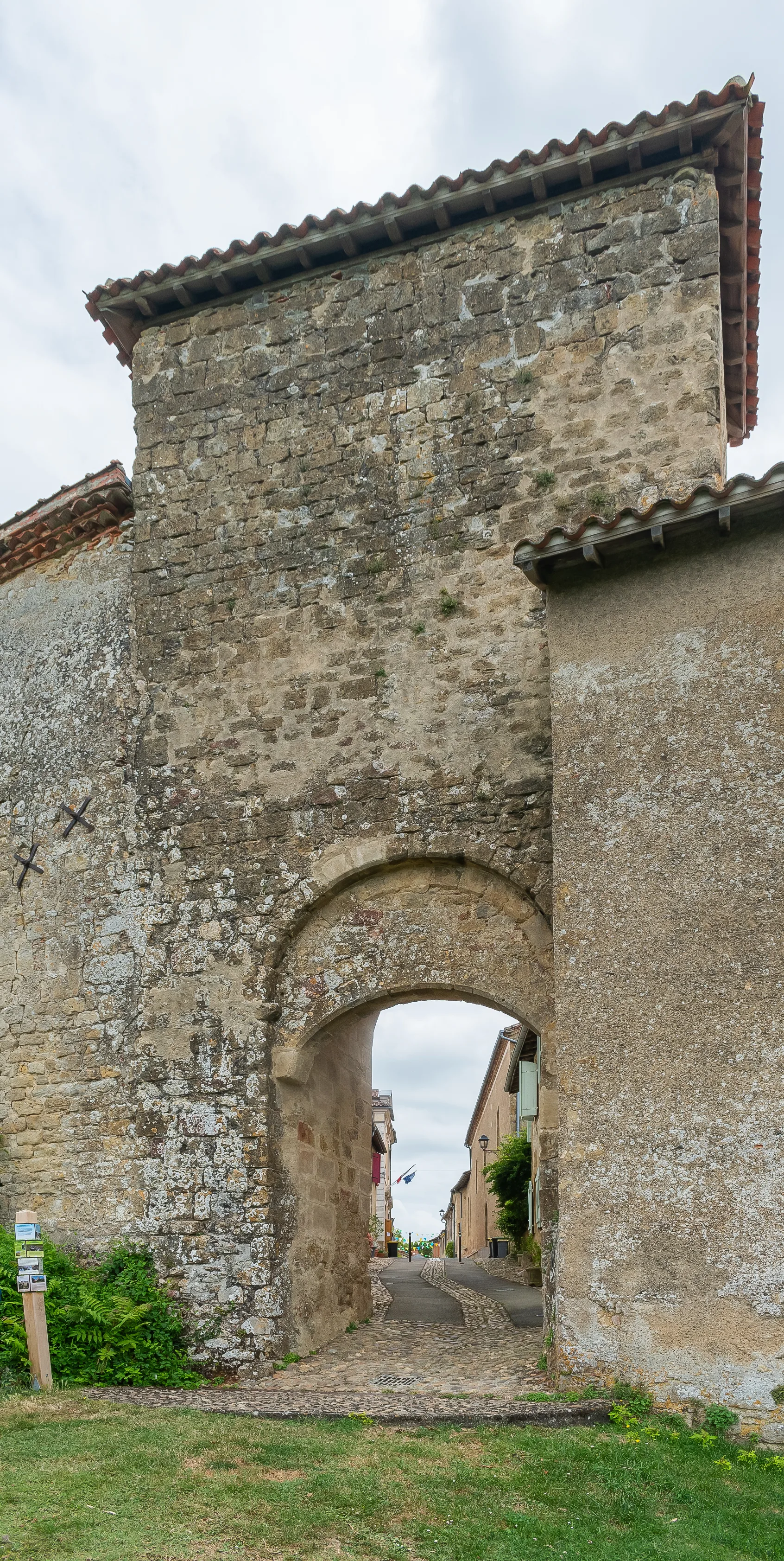 Plan d'eau de Castelnau à Castelnau-d'Anglès — À 4,5 km du lac