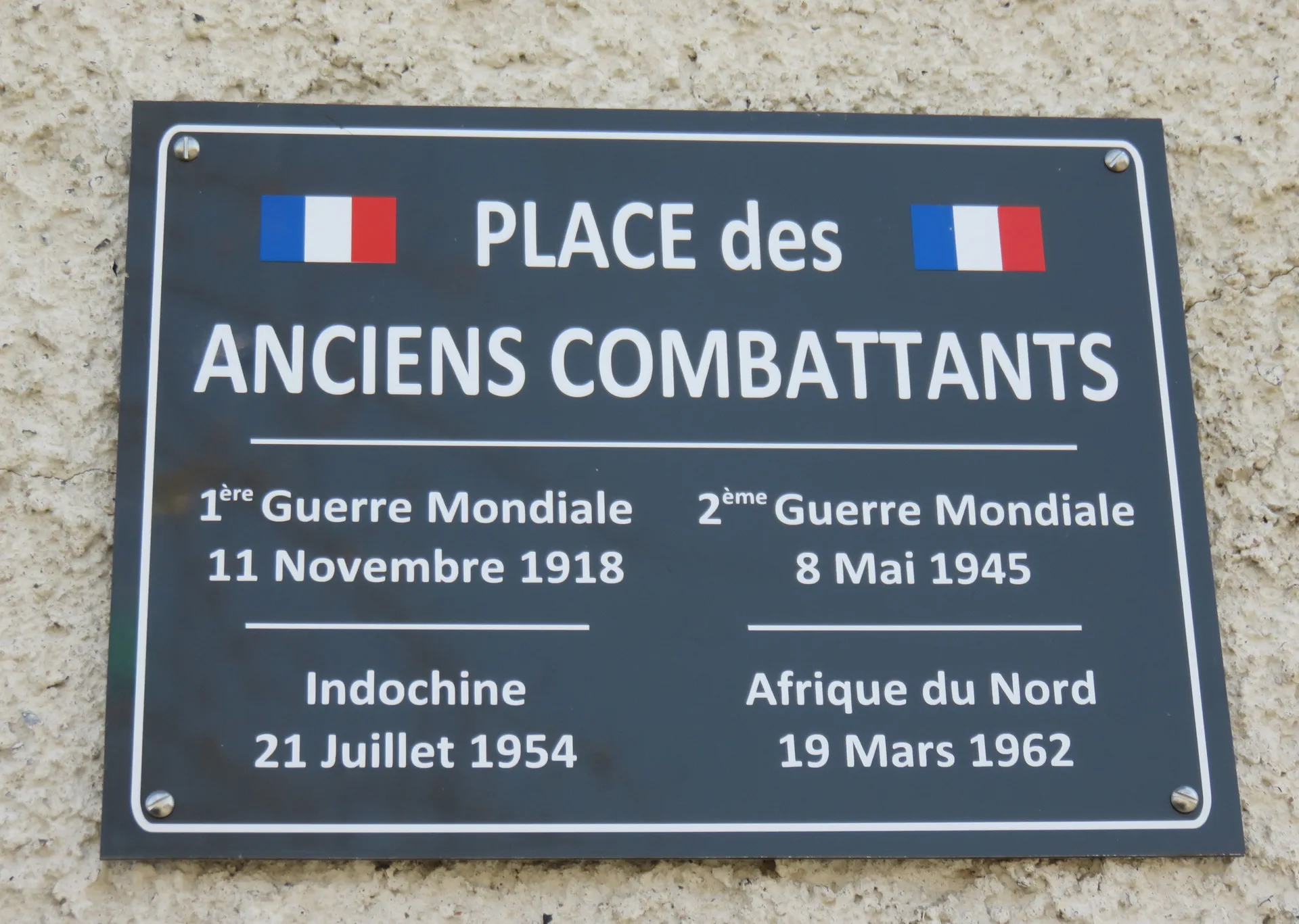 Plan d'eau de Chambeon à Chambéon — À 356 m du lac