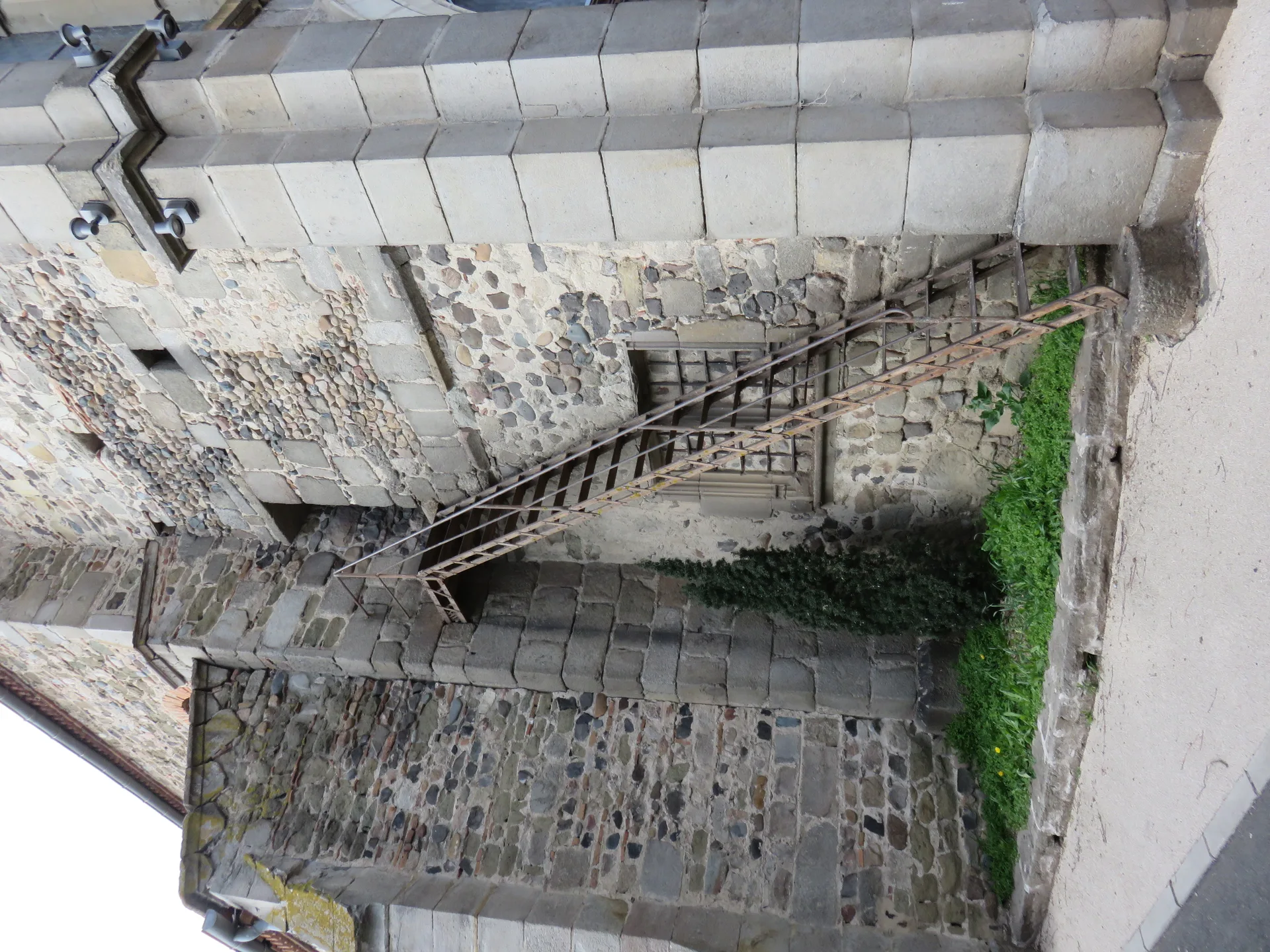 Plan d'eau de Chambeon à Chambéon — À 400 m du lac