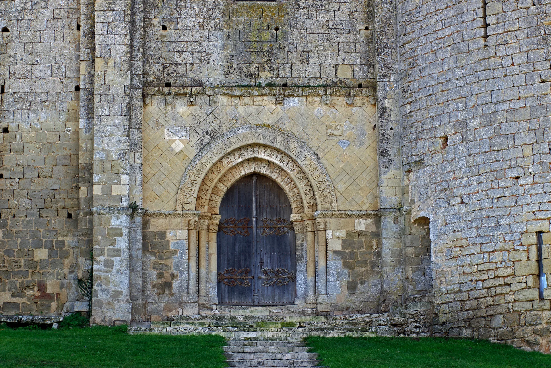 Plan d'eau de Chateau Larcher à Château-Larcher — À 1,1 km du lac