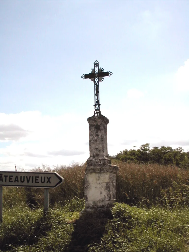 Plan d'eau de Faverolles à Villentrois-Faverolles-en-Berry — À 4,6 km du lac