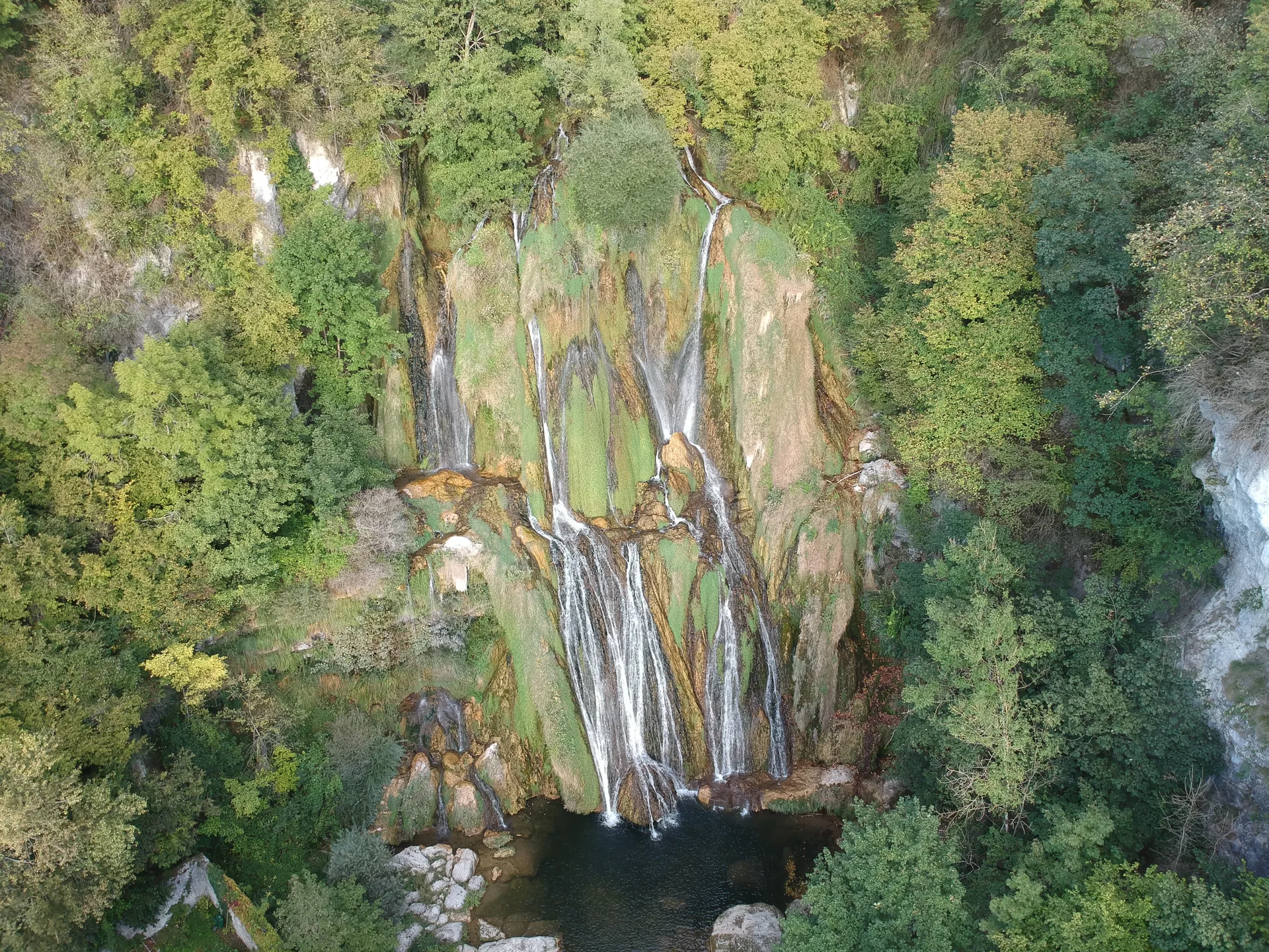 Plan d'eau de Glandieu à Brégnier-Cordon — À 1,2 km du lac