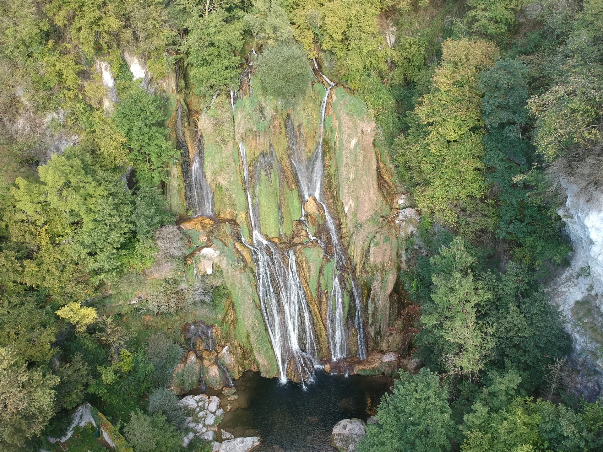 Plan d'eau de Glandieu à Brégnier-Cordon — À 1,2 km du lac