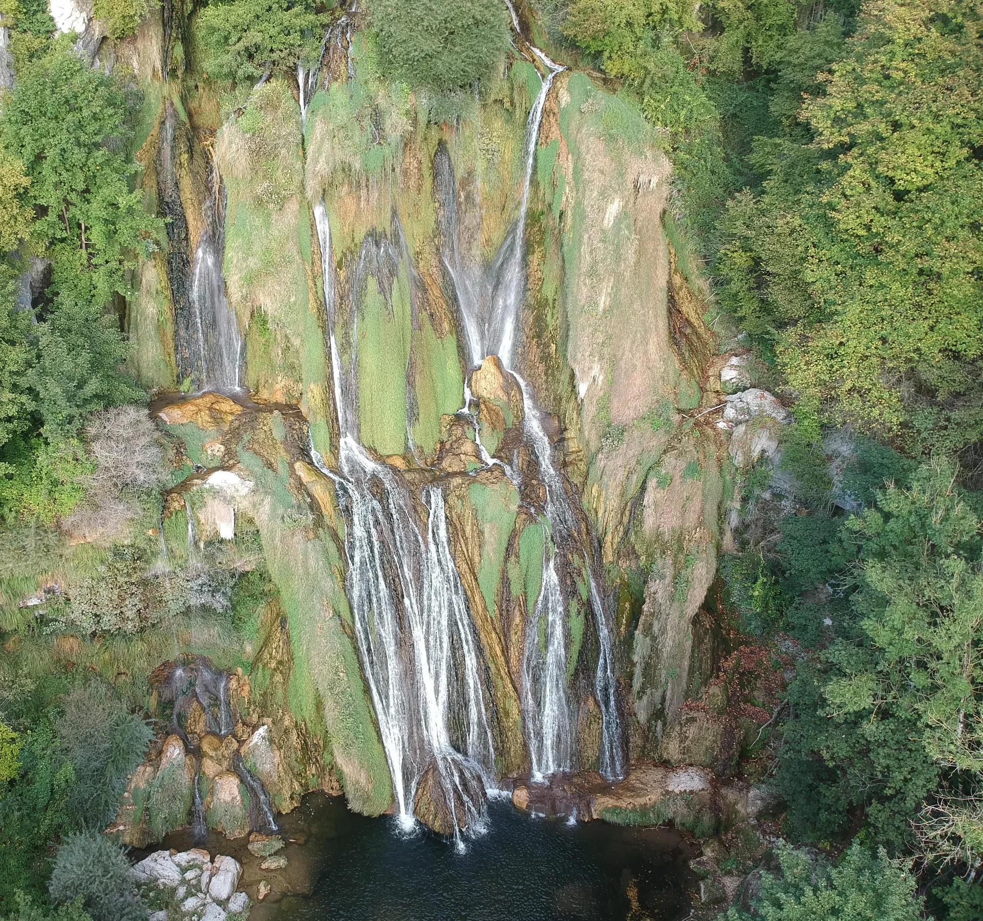 Plan d'eau de Glandieu à Brégnier-Cordon — À 1,2 km du lac