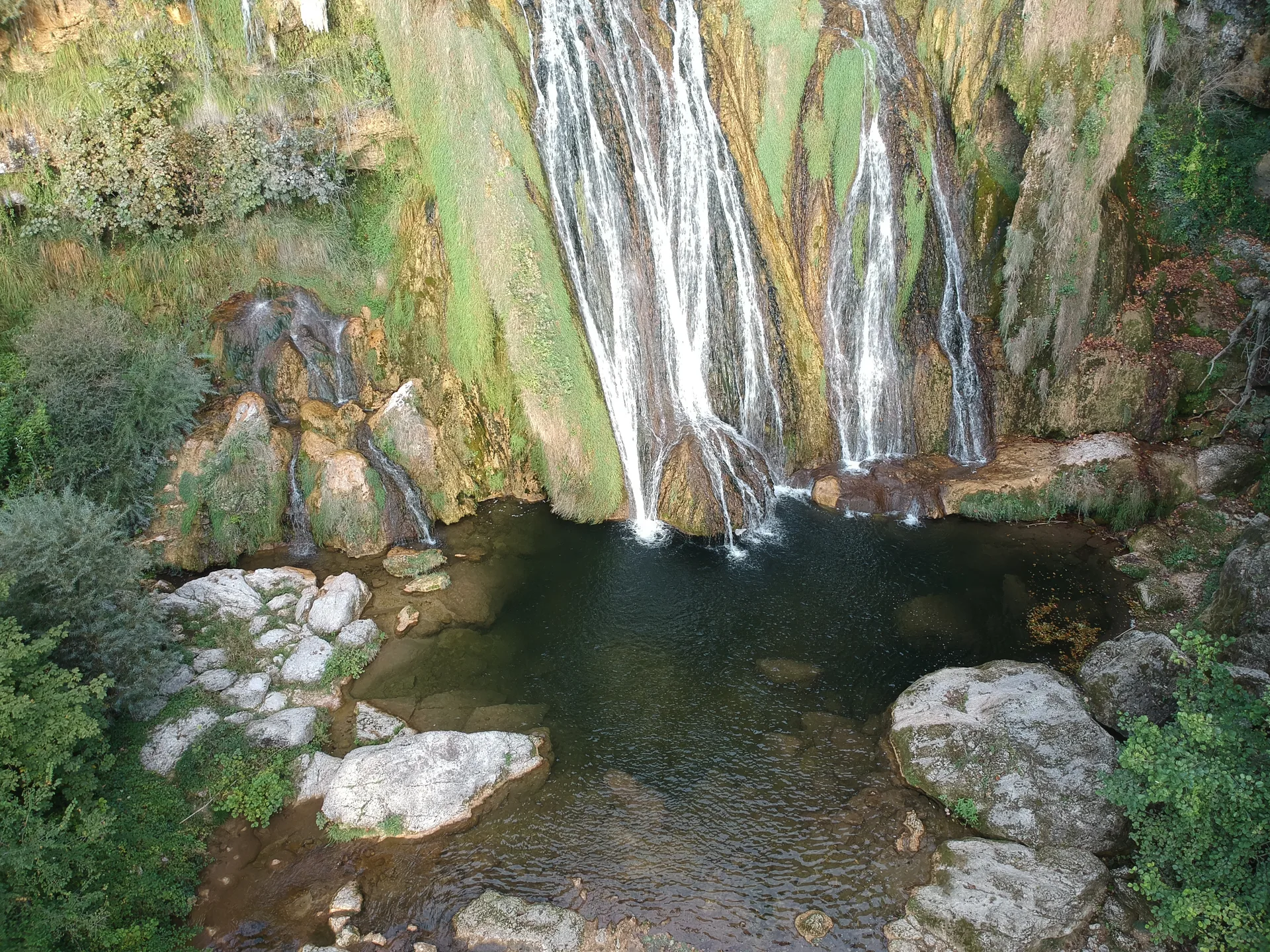 Plan d'eau de Glandieu à Brégnier-Cordon — À 1,2 km du lac