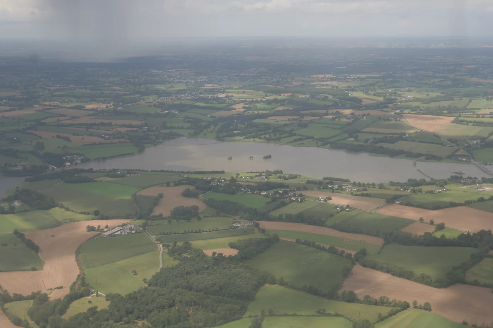Plan d'eau de la Cantache à Pocé-les-Bois — À 2,6 km du lac