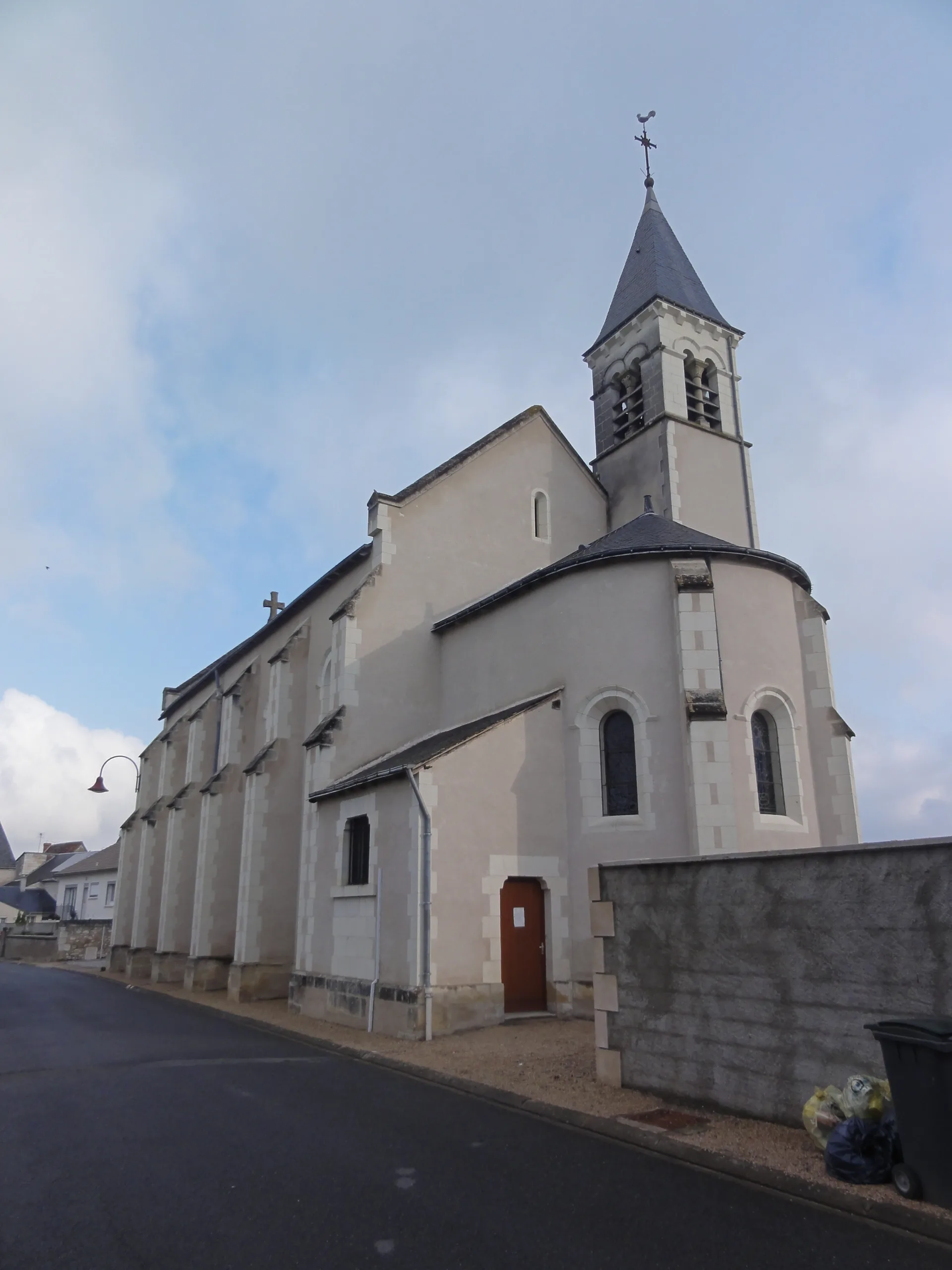 Plan d'eau de la Celle Saint Avant à La Celle-Saint-Avant — À 891 m du lac