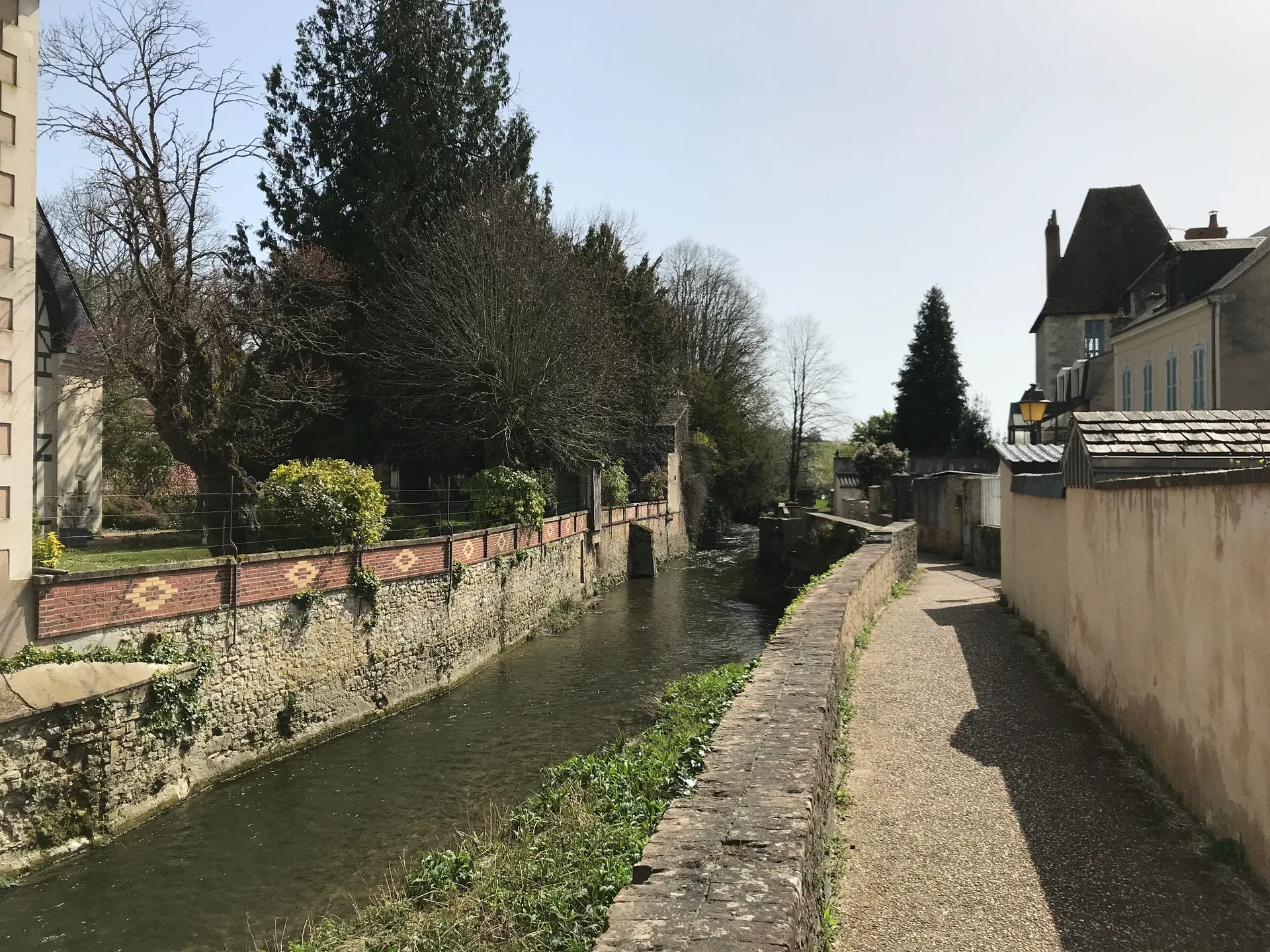 Plan d'eau de La Ferté Bernard à La Ferté-Bernard — À 2,4 km du lac