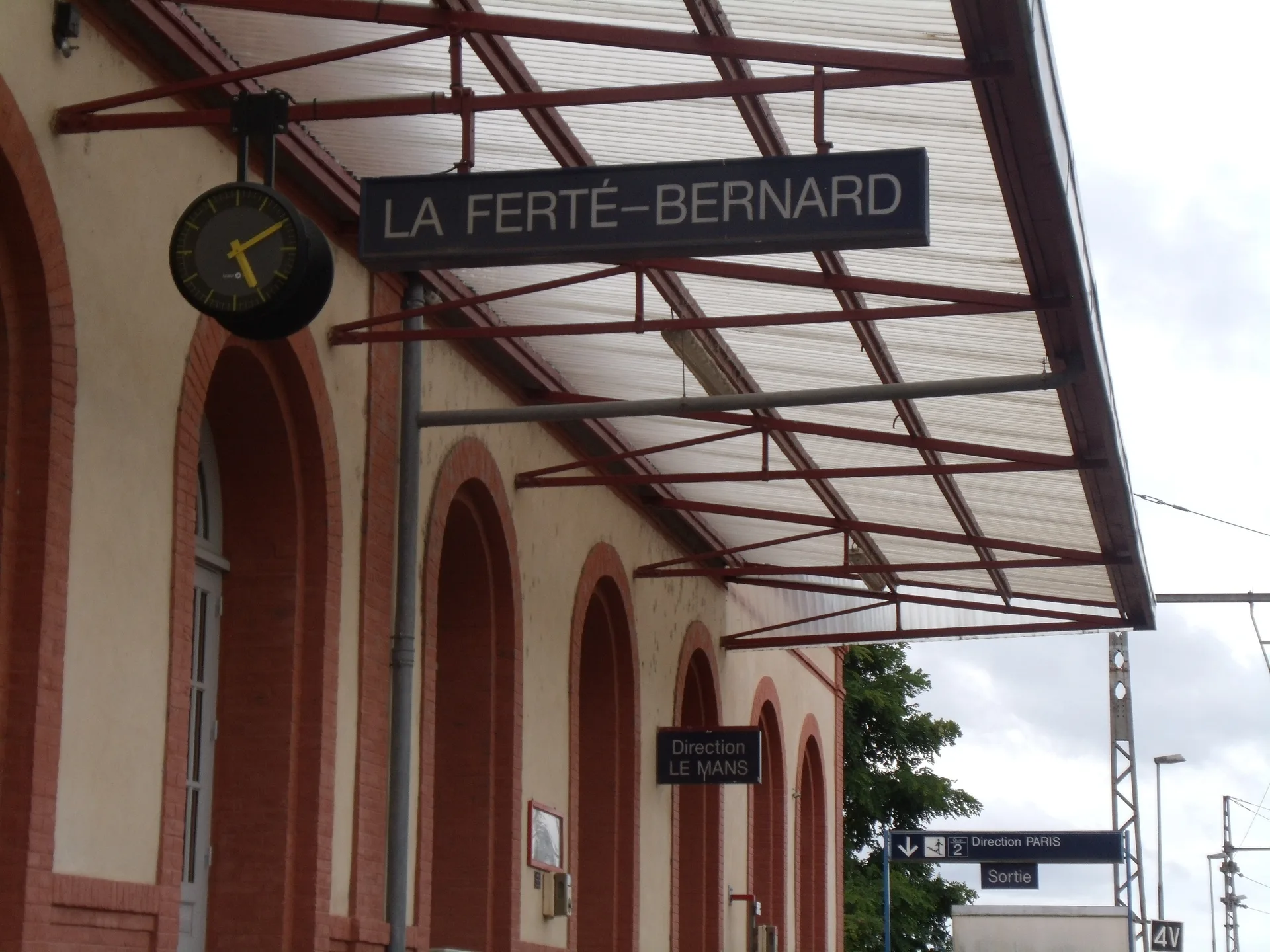 Plan d'eau de La Ferté Bernard à La Ferté-Bernard — À 2,1 km du lac