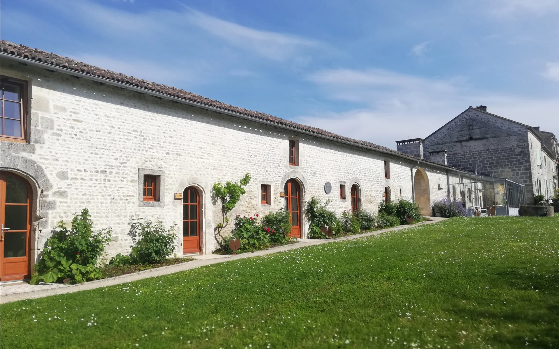 Plan d'eau de la Grande Prairie à Saint-Yrieix-sur-Charente — À 481 m du lac