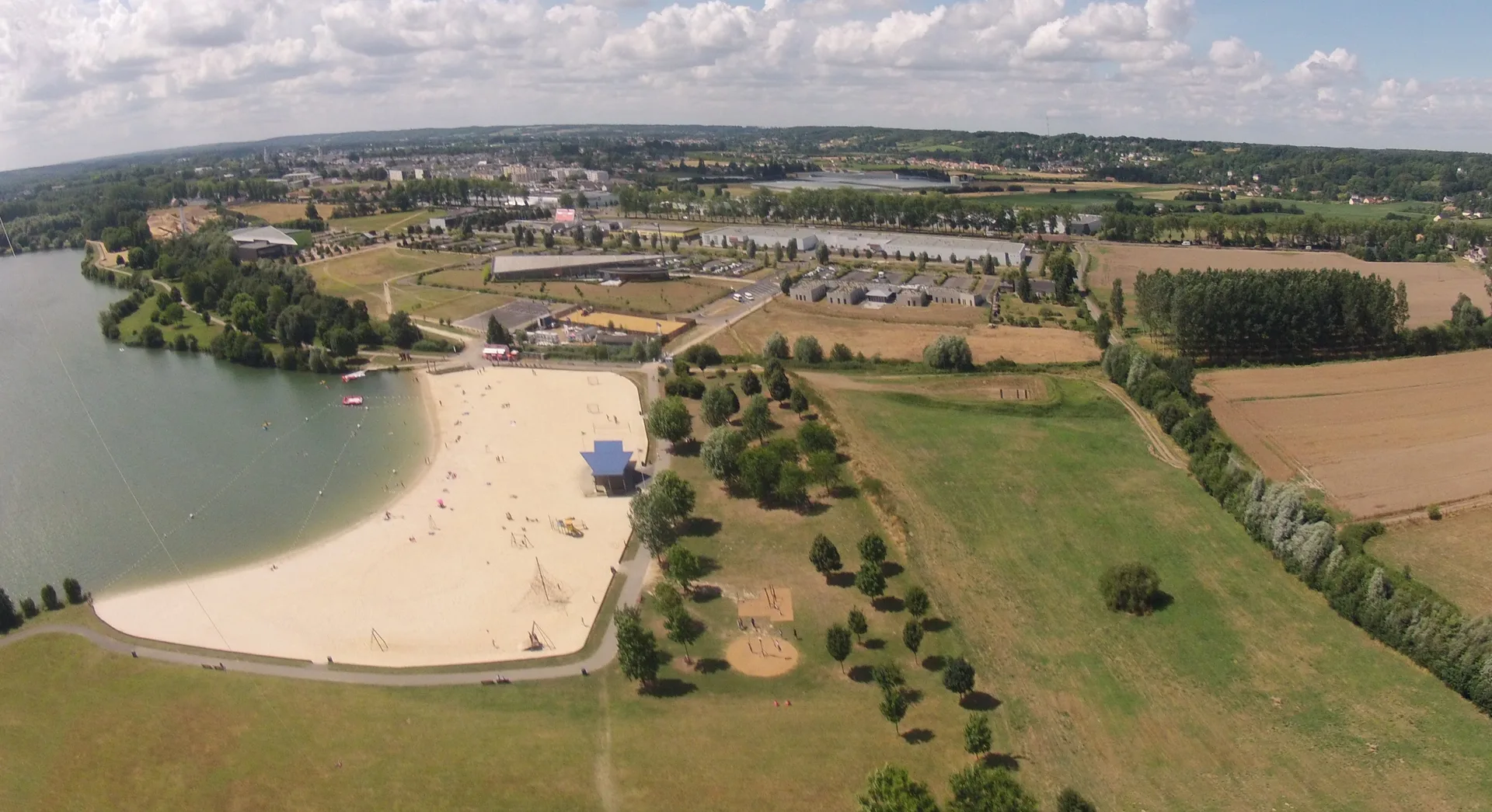 Plan d'eau de la Monnerie à La Flèche — À 694 m du lac