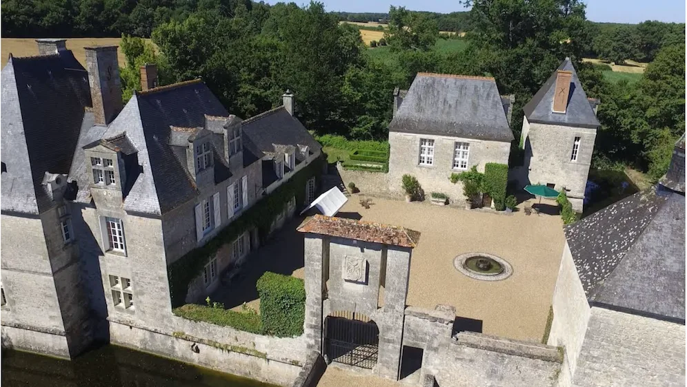 Plan d'eau de la Rainiere à Neuillé-Pont-Pierre — À 4,5 km du lac