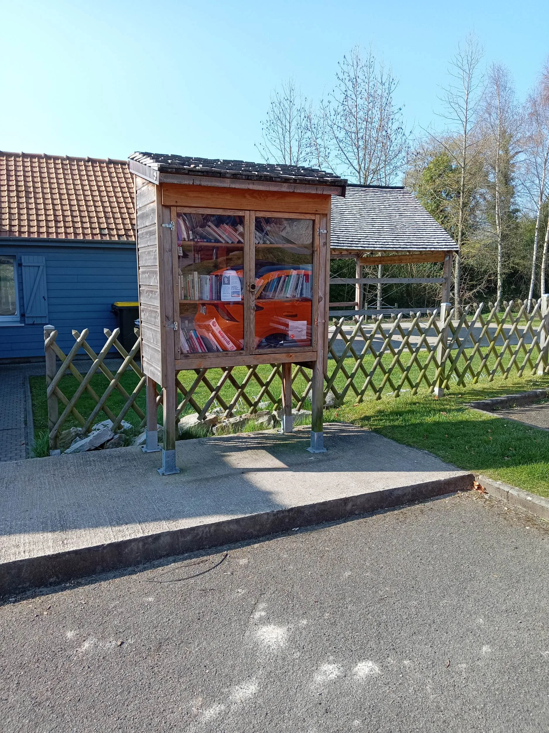 Plan d'eau de la Varenne à Saint-Aubin-le-Cauf — À 587 m du lac