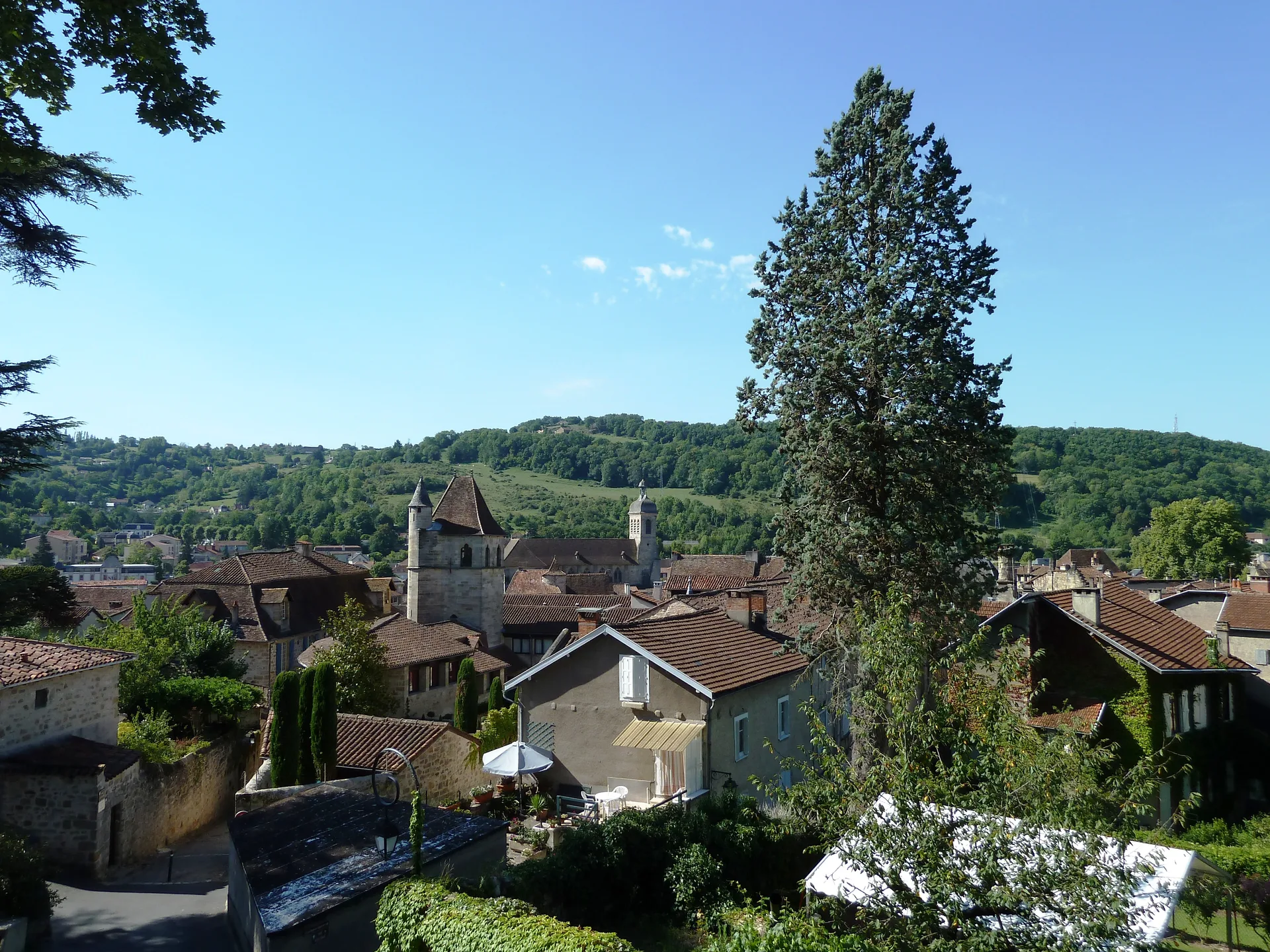 Plan d'eau de Le Surgie à Figeac — À 1,0 km du lac
