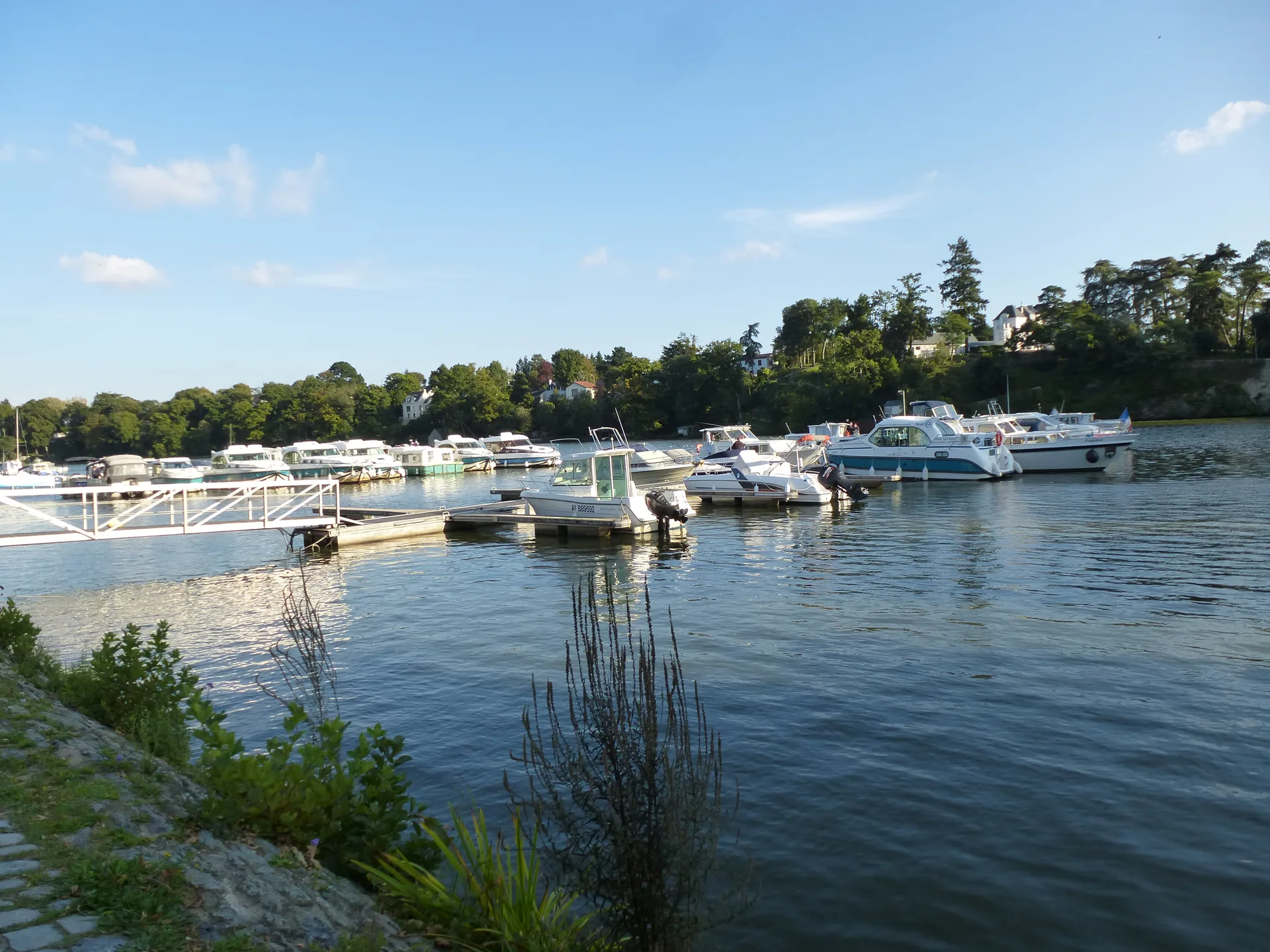 Plan d'eau de Mazerolles à Sucé-sur-Erdre — À 2,9 km du lac